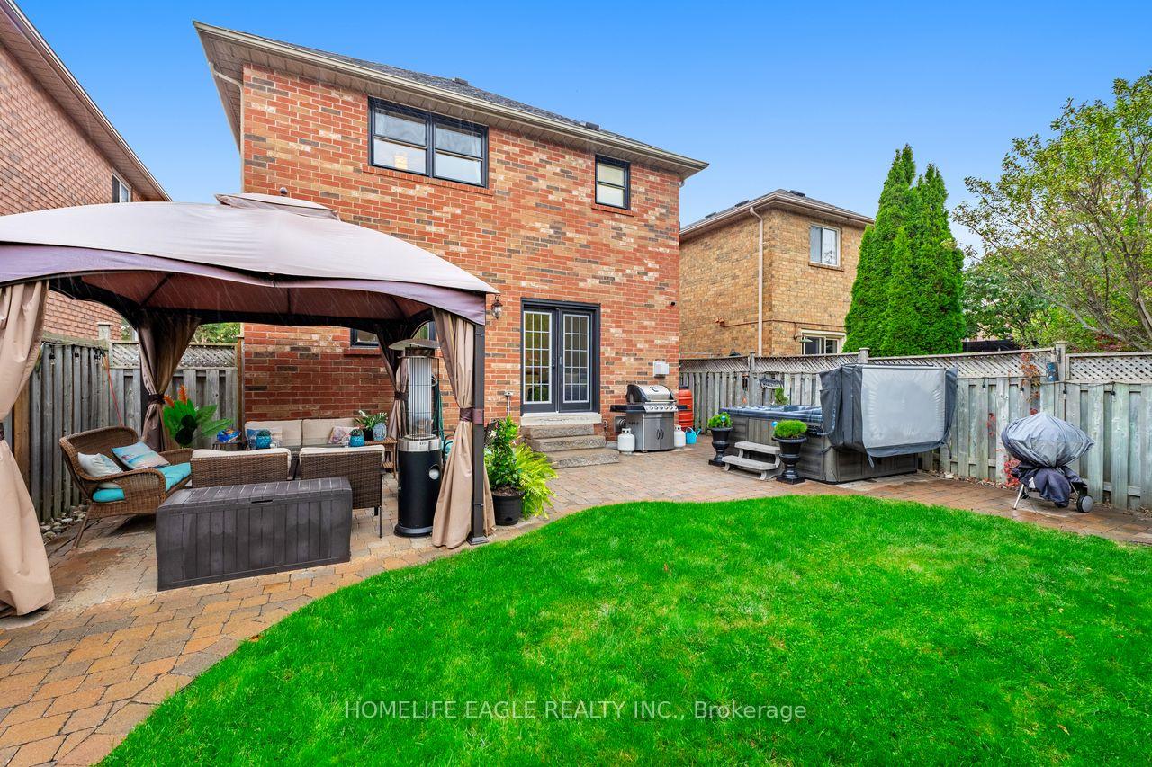 Photo 26 of 114 Surgeoner Crescent, Newmarket, Summerhill Estates — HOMEH