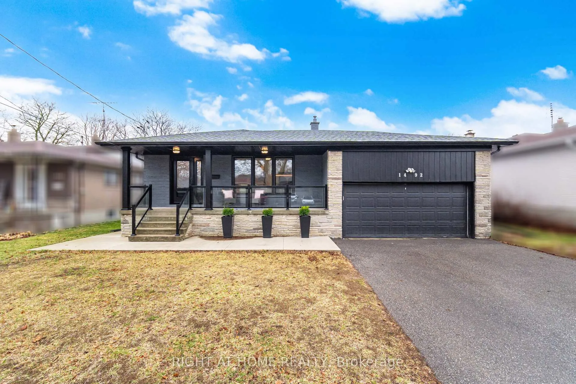 Photo 1 of 1492 Agnew Road, Mississauga, Clarkson — HOMEH