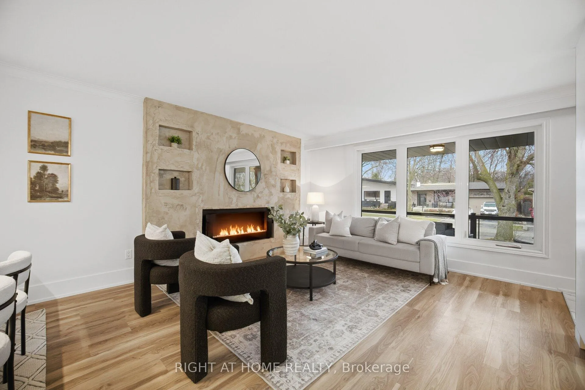 Photo 5 of 1492 Agnew Road, Mississauga, Clarkson — HOMEH