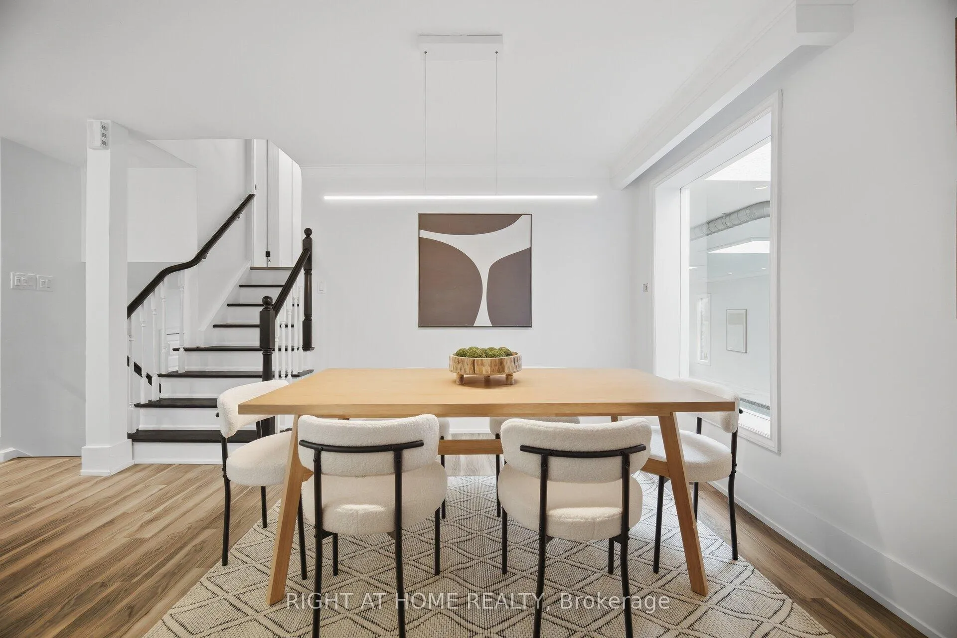 Photo 8 of 1492 Agnew Road, Mississauga, Clarkson — HOMEH