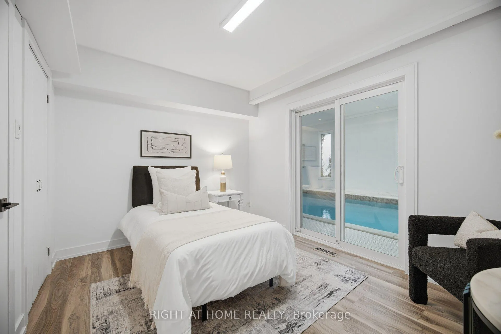 Photo 20 of 1492 Agnew Road, Mississauga, Clarkson — HOMEH