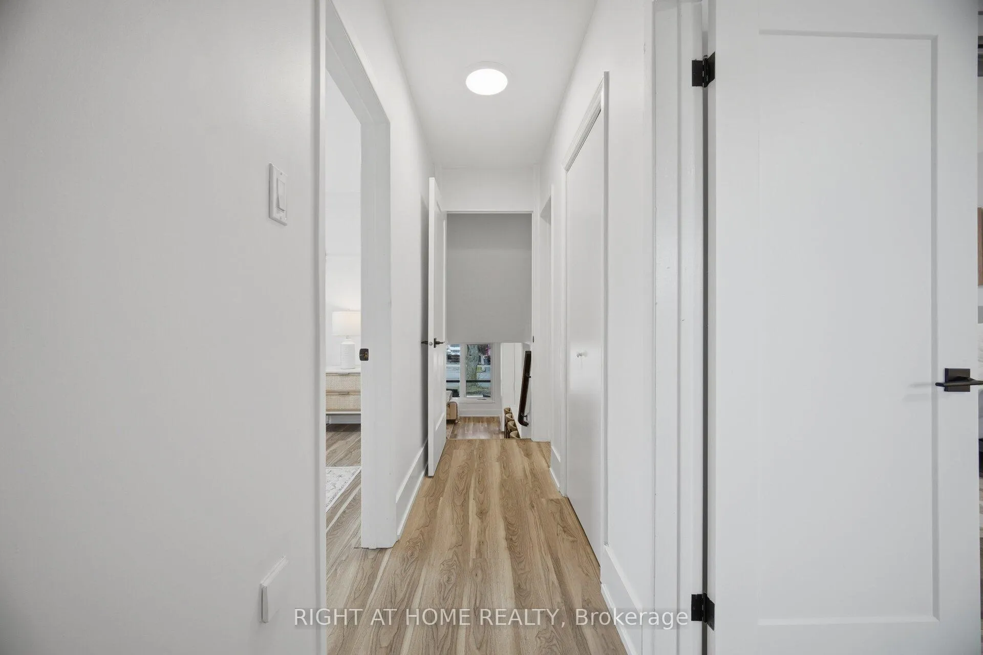 Photo 24 of 1492 Agnew Road, Mississauga, Clarkson — HOMEH
