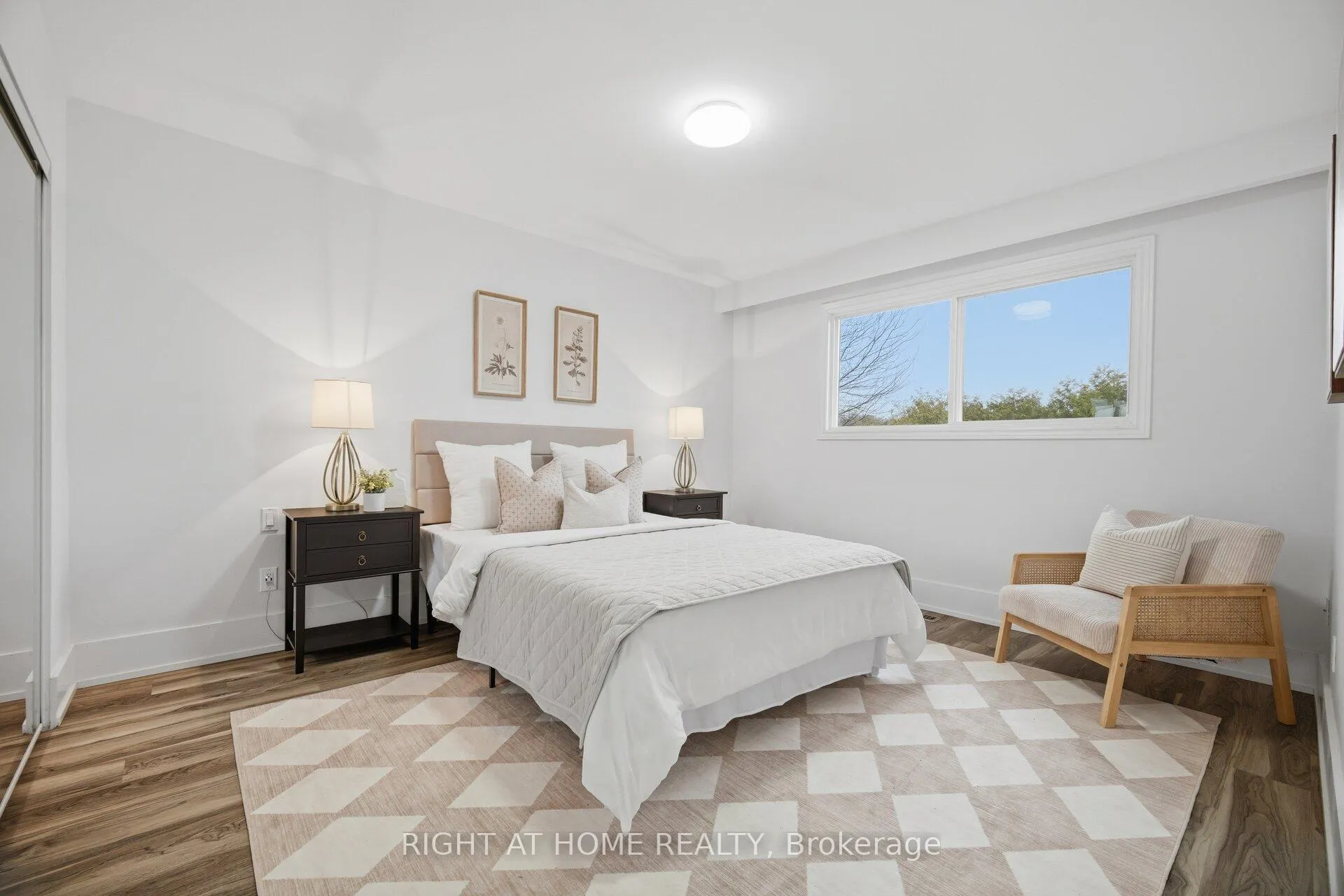 Photo 28 of 1492 Agnew Road, Mississauga, Clarkson — HOMEH