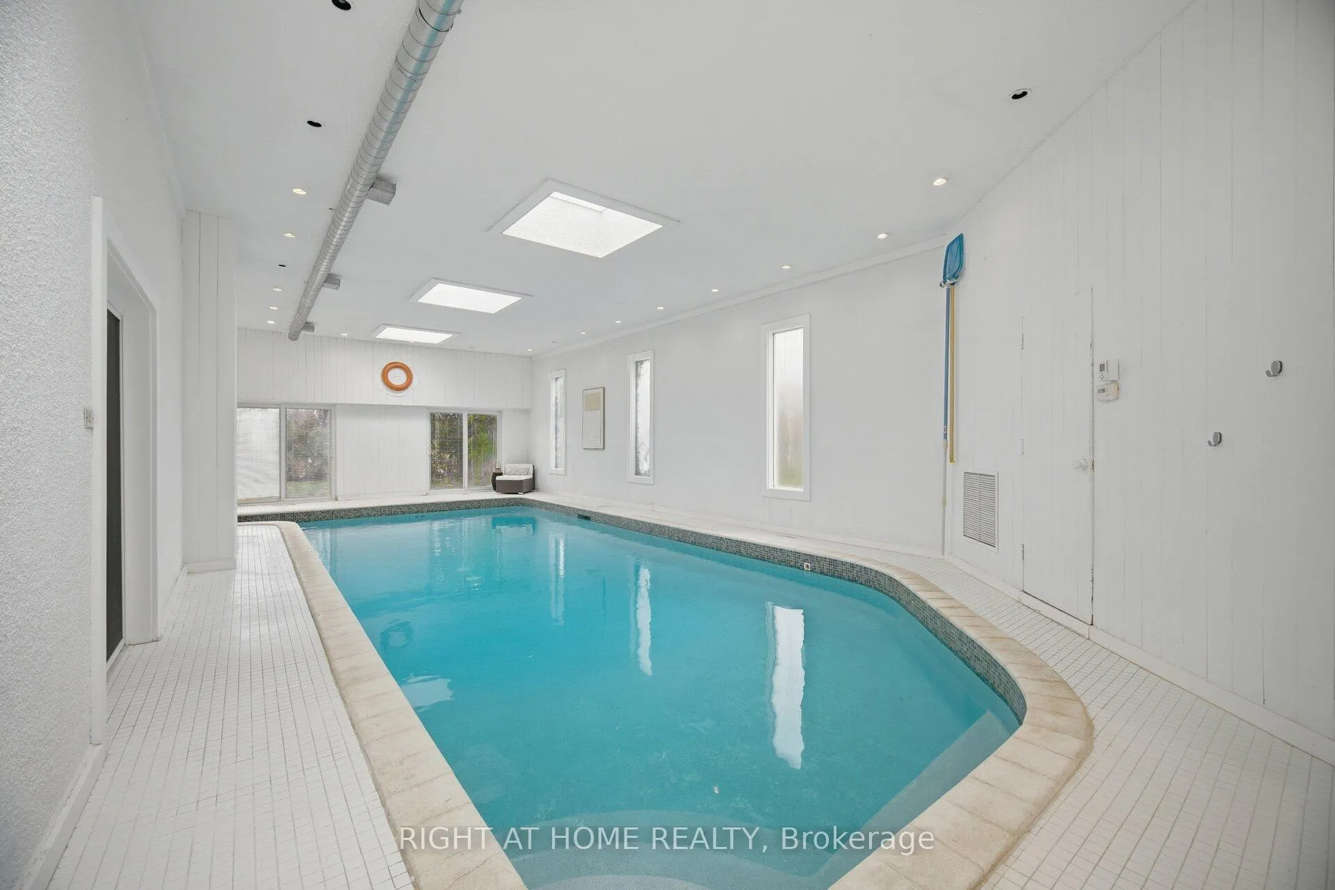 Photo 44 of 1492 Agnew Road, Mississauga, Clarkson — HOMEH