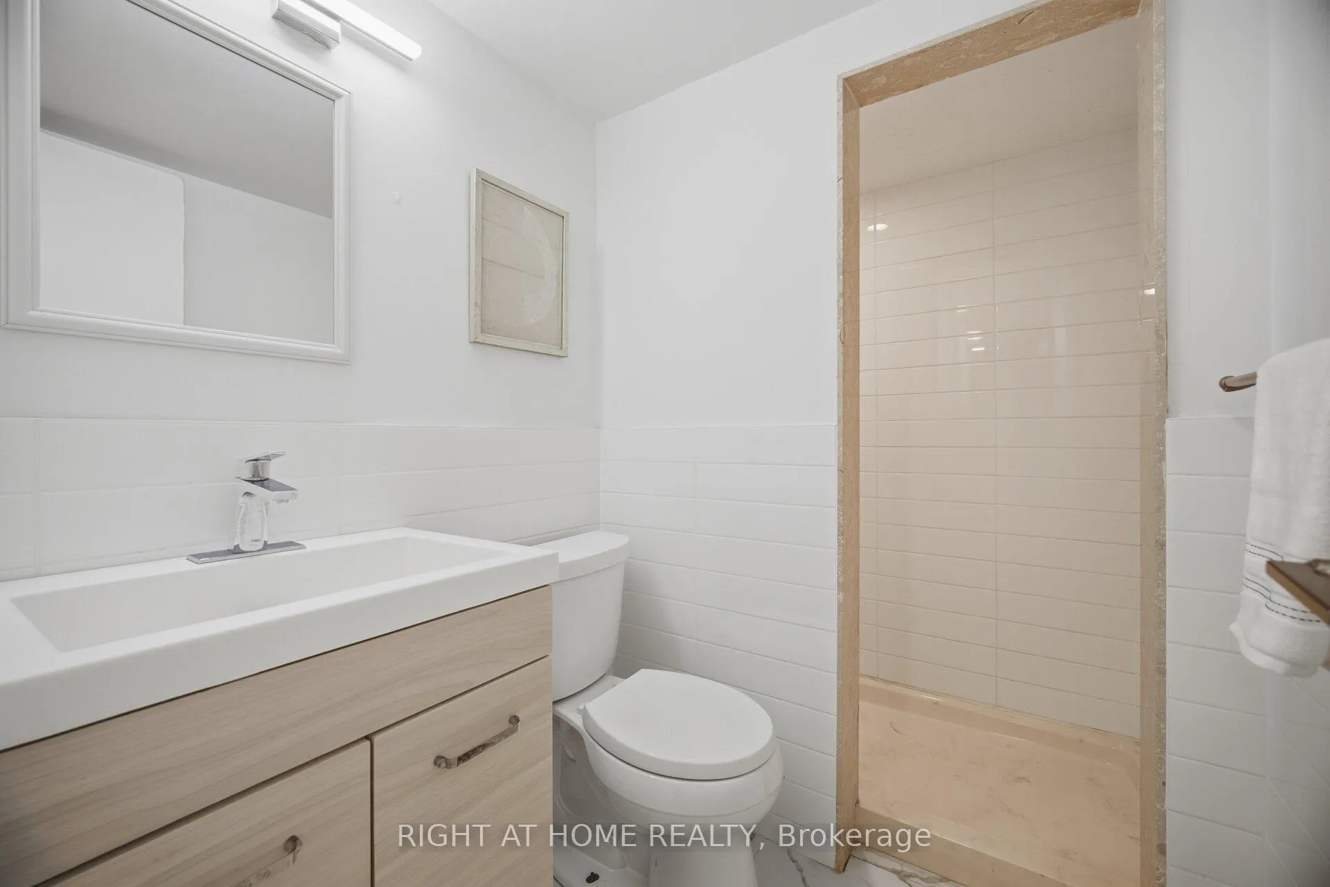 Photo 46 of 1492 Agnew Road, Mississauga, Clarkson — HOMEH
