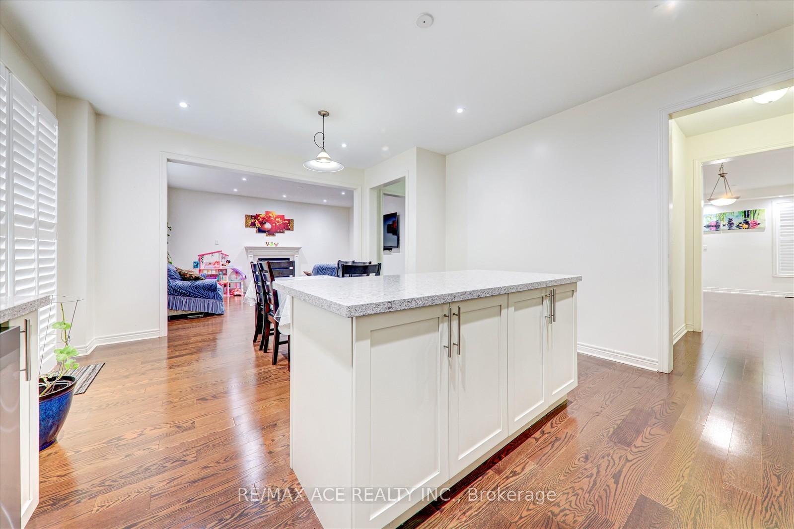 Photo 12 of 5 Turner Drive, New Tecumseth, Tottenham — HOMEH