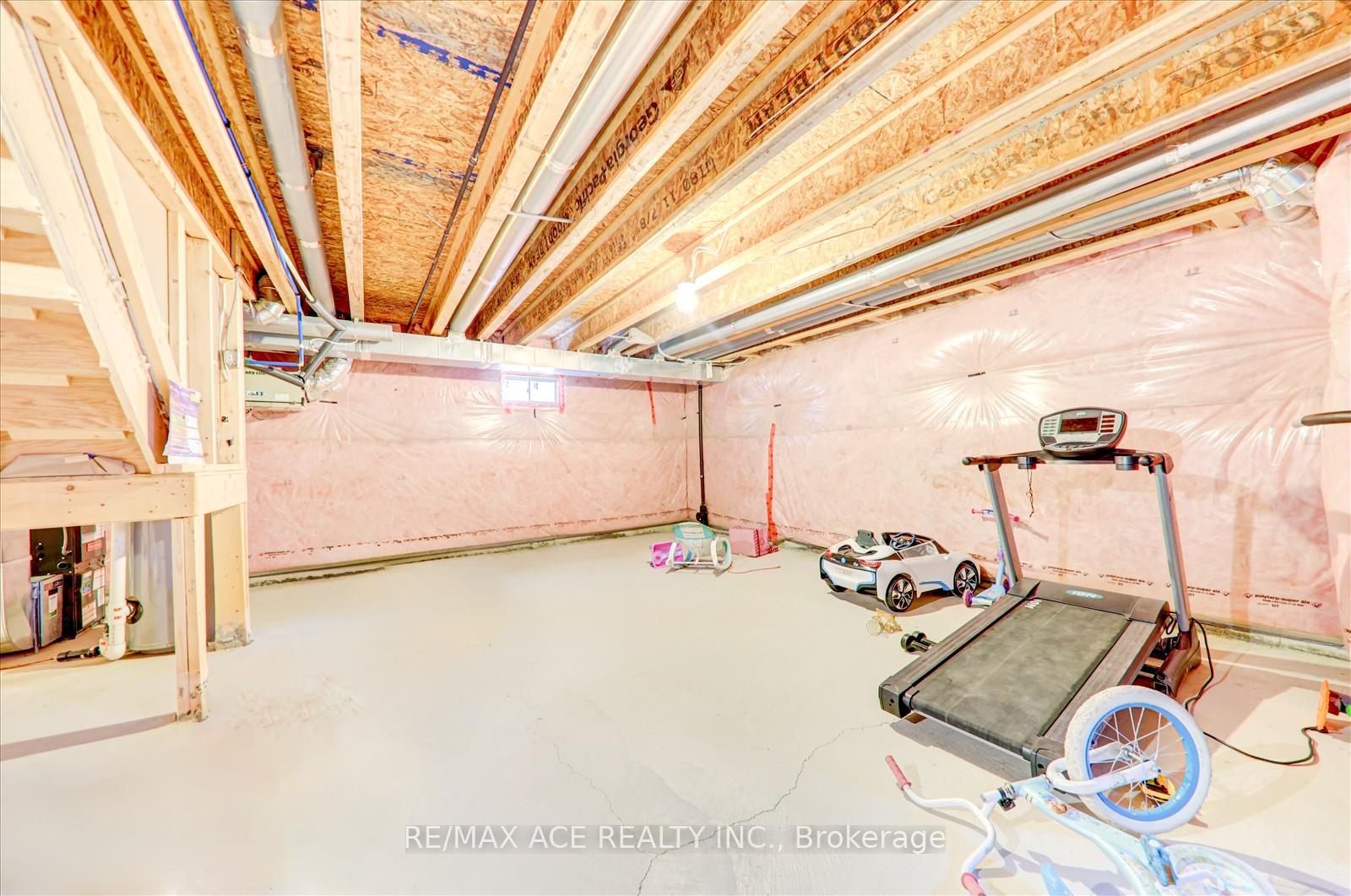 Photo 35 of 5 Turner Drive, New Tecumseth, Tottenham — HOMEH