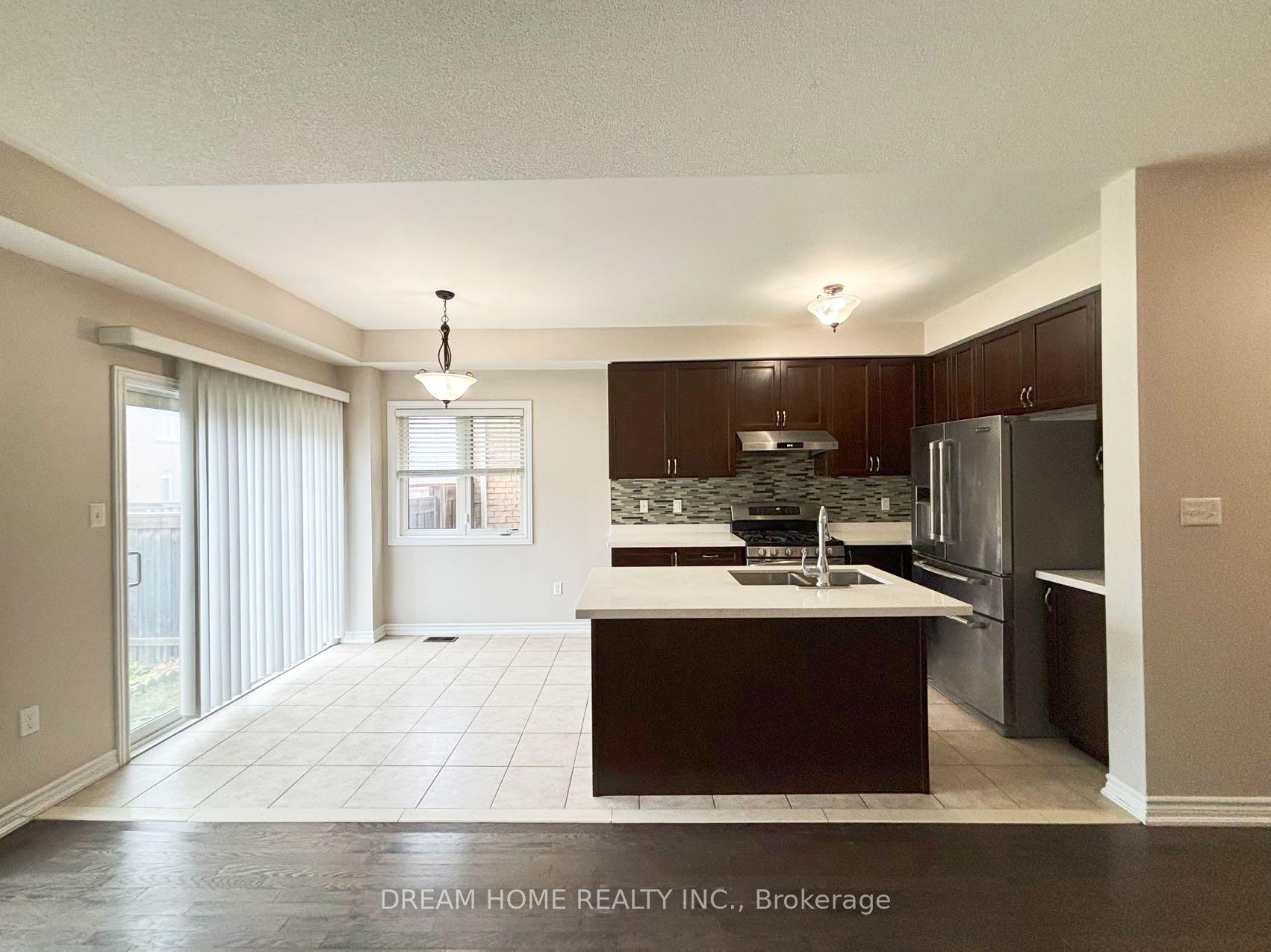 Photo 3 of 22 Memon Place, Markham, Wismer — HOMEH