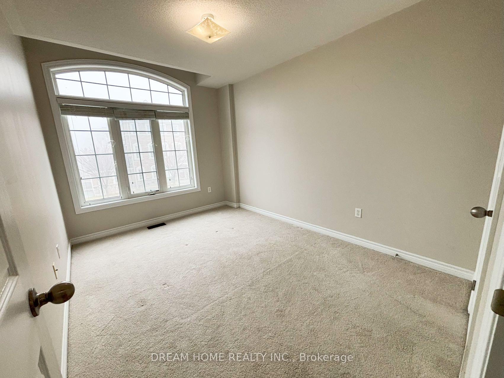 Photo 5 of 22 Memon Place, Markham, Wismer — HOMEH