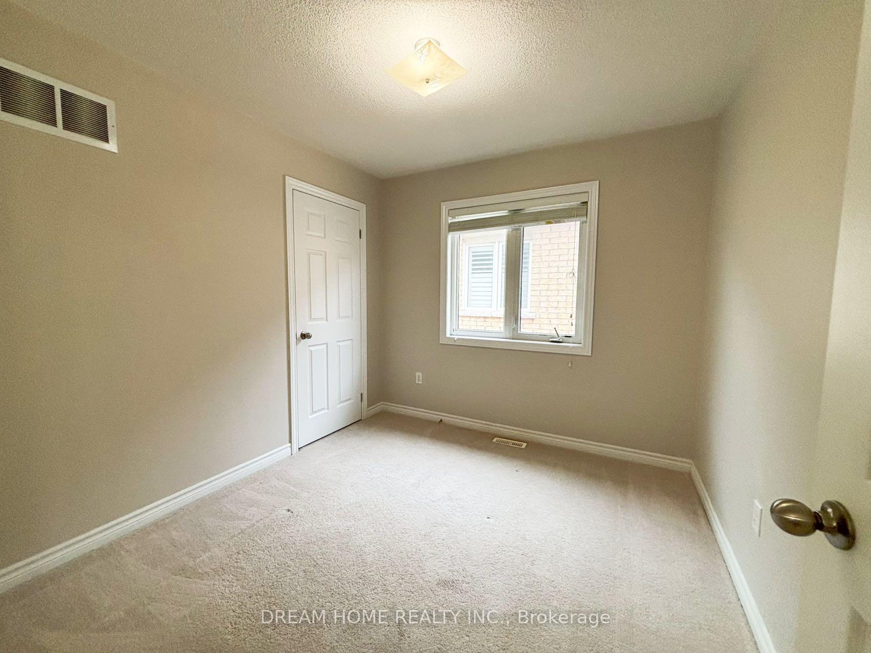 Photo 6 of 22 Memon Place, Markham, Wismer — HOMEH