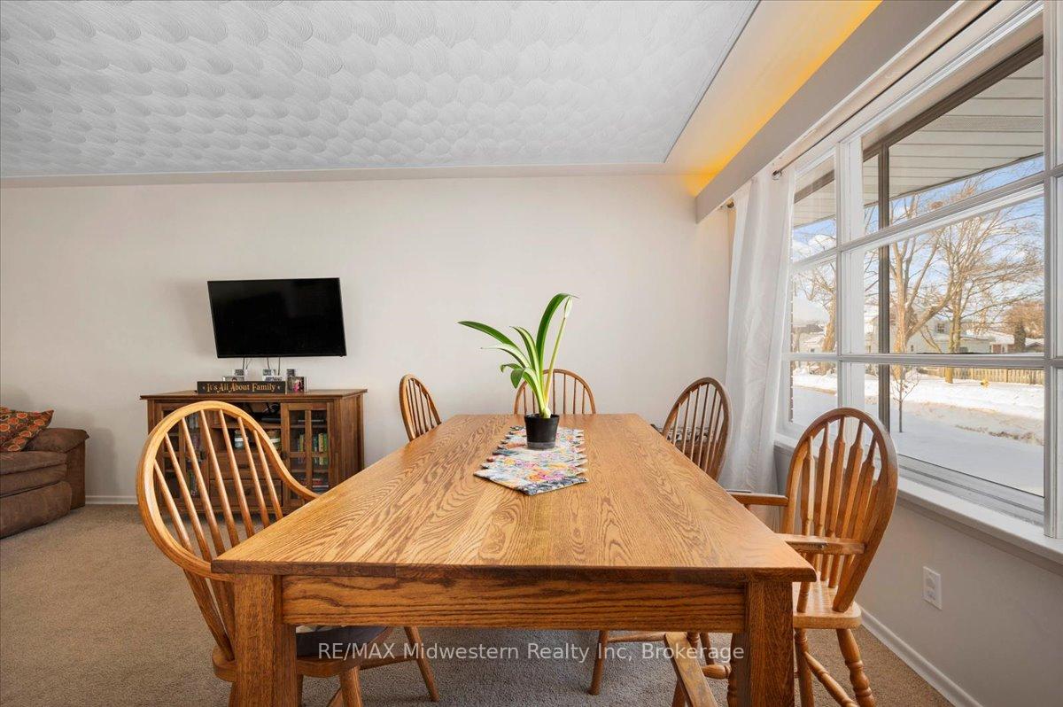 Photo 6 of 394 Clayton Street E, North Perth, Listowel — HOMEH