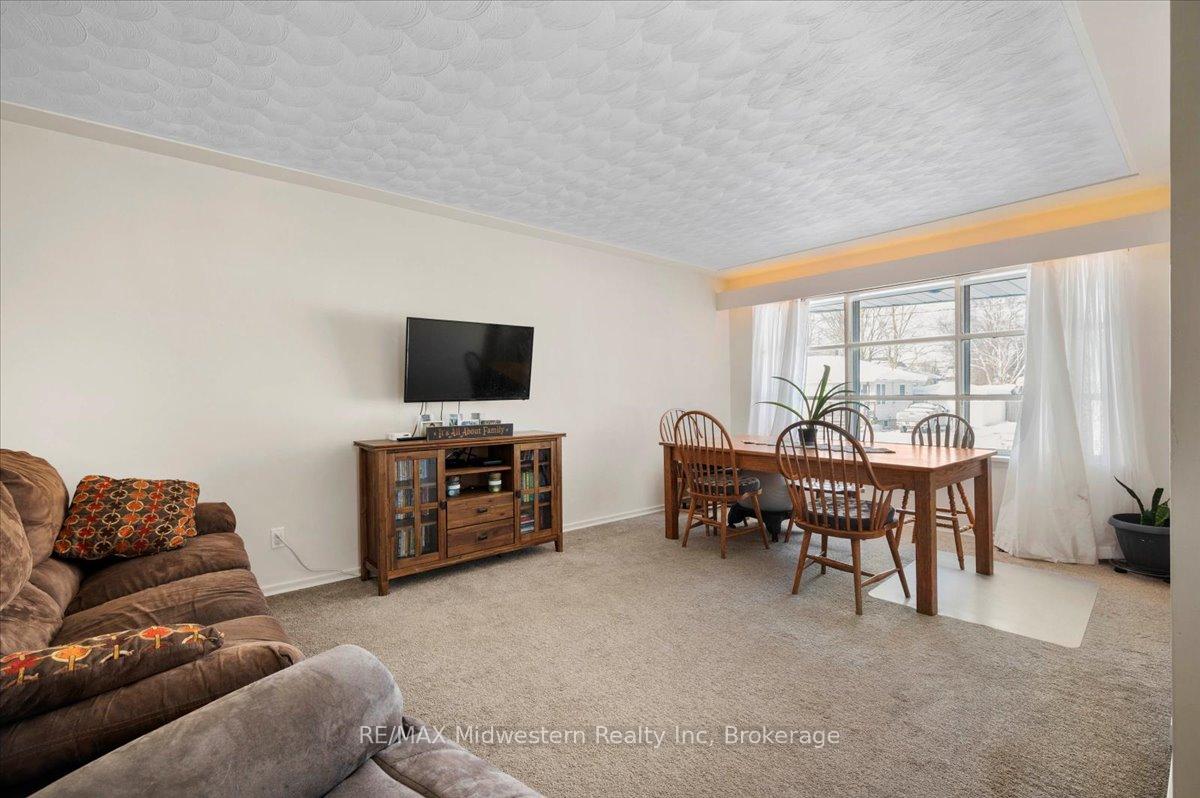 Photo 7 of 394 Clayton Street E, North Perth, Listowel — HOMEH
