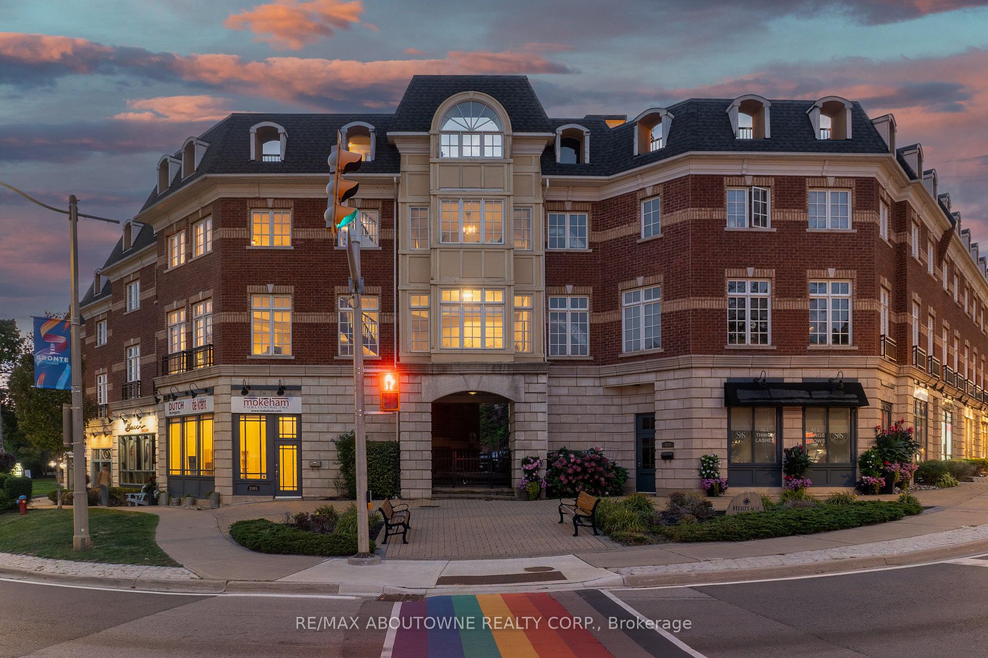 Photo 4 of Unit 8, 120 Bronte Road, Oakville, Bronte — HOMEH