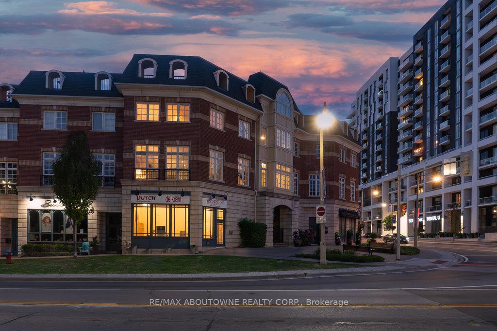 Photo 5 of Unit 8, 120 Bronte Road, Oakville, Bronte — HOMEH