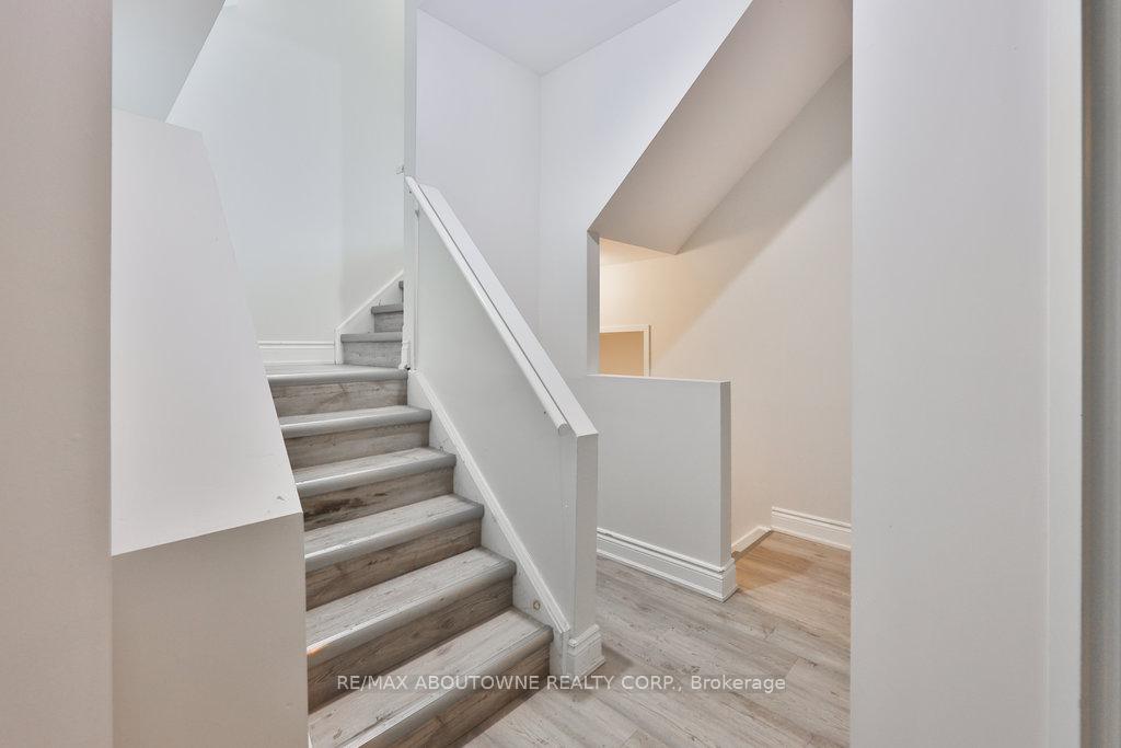 Photo 9 of Unit 8, 120 Bronte Road, Oakville, Bronte — HOMEH