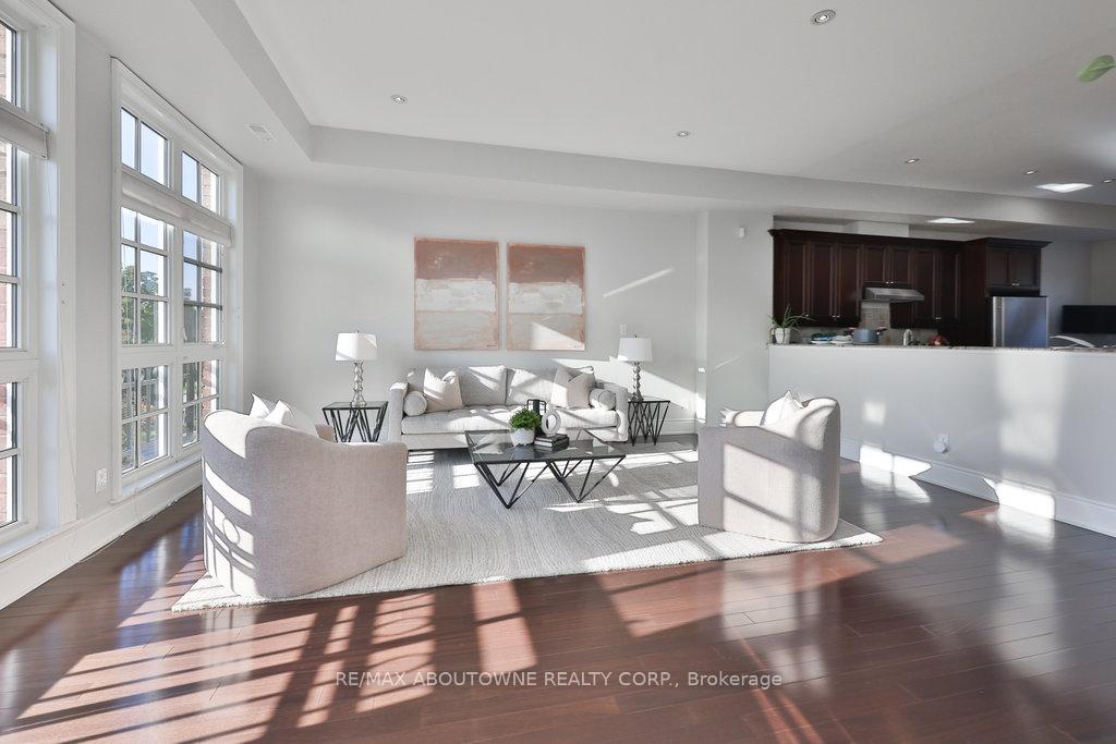 Photo 14 of Unit 8, 120 Bronte Road, Oakville, Bronte — HOMEH