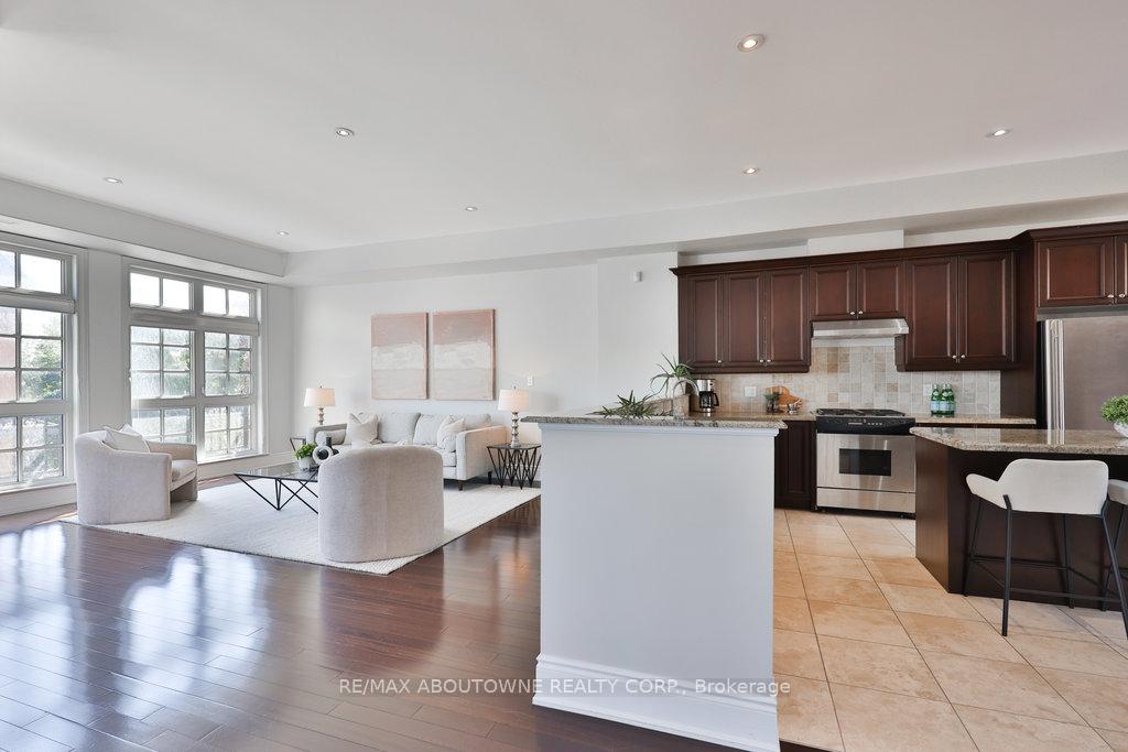 Photo 15 of Unit 8, 120 Bronte Road, Oakville, Bronte — HOMEH