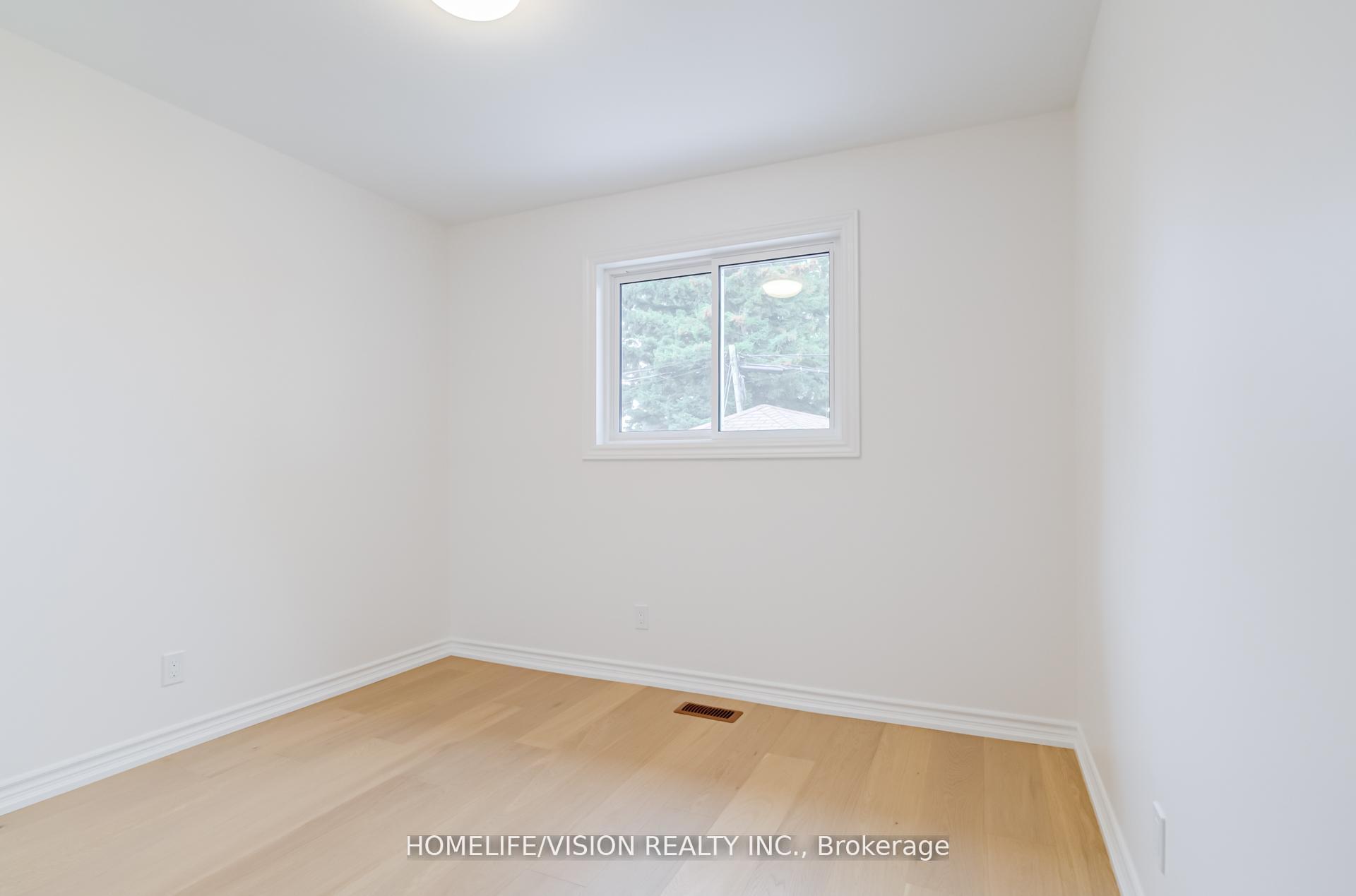 Photo 23 of 74 Cabot Street, Oshawa, Vanier — HOMEH