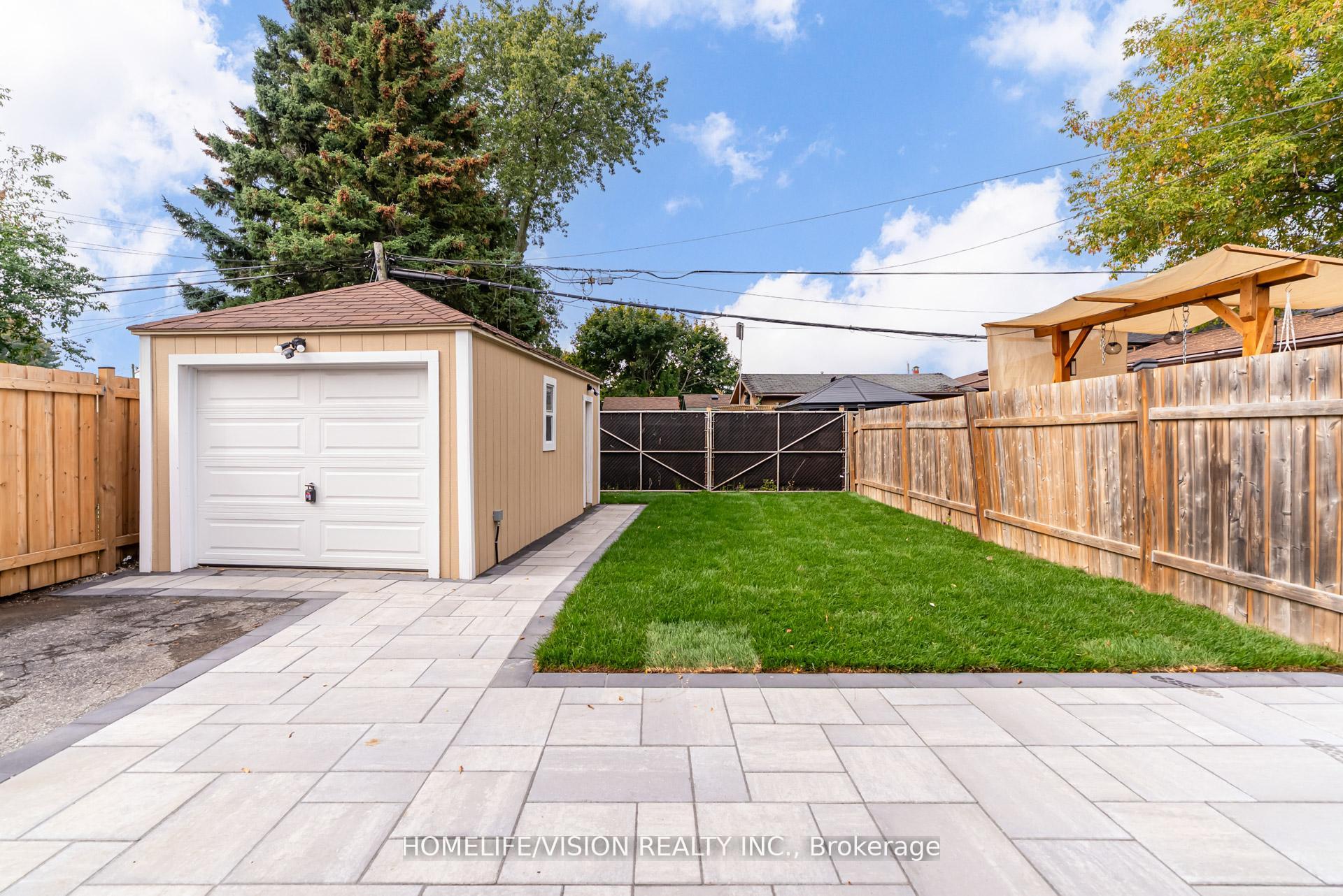 Photo 32 of 74 Cabot Street, Oshawa, Vanier — HOMEH