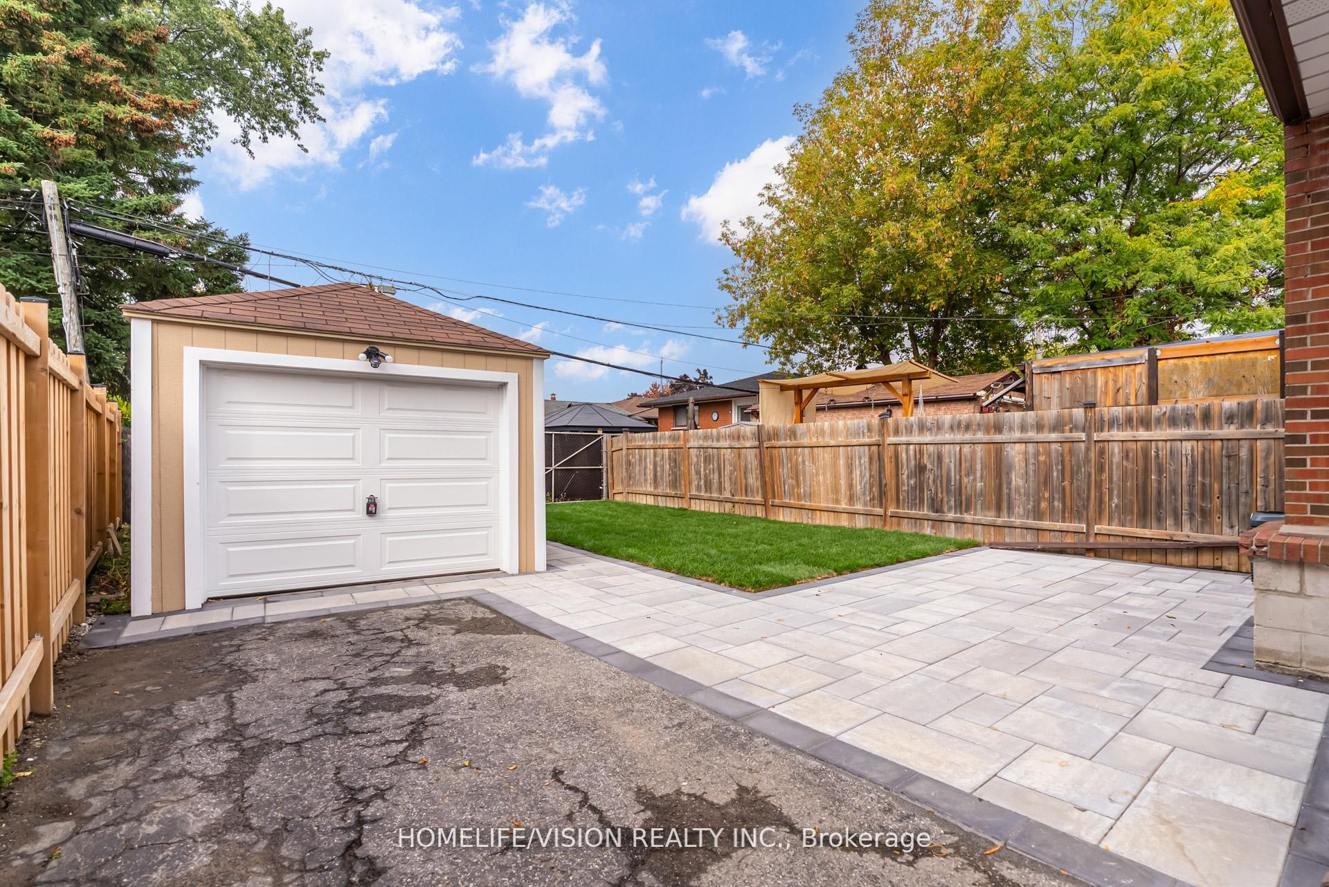 Photo 34 of 74 Cabot Street, Oshawa, Vanier — HOMEH