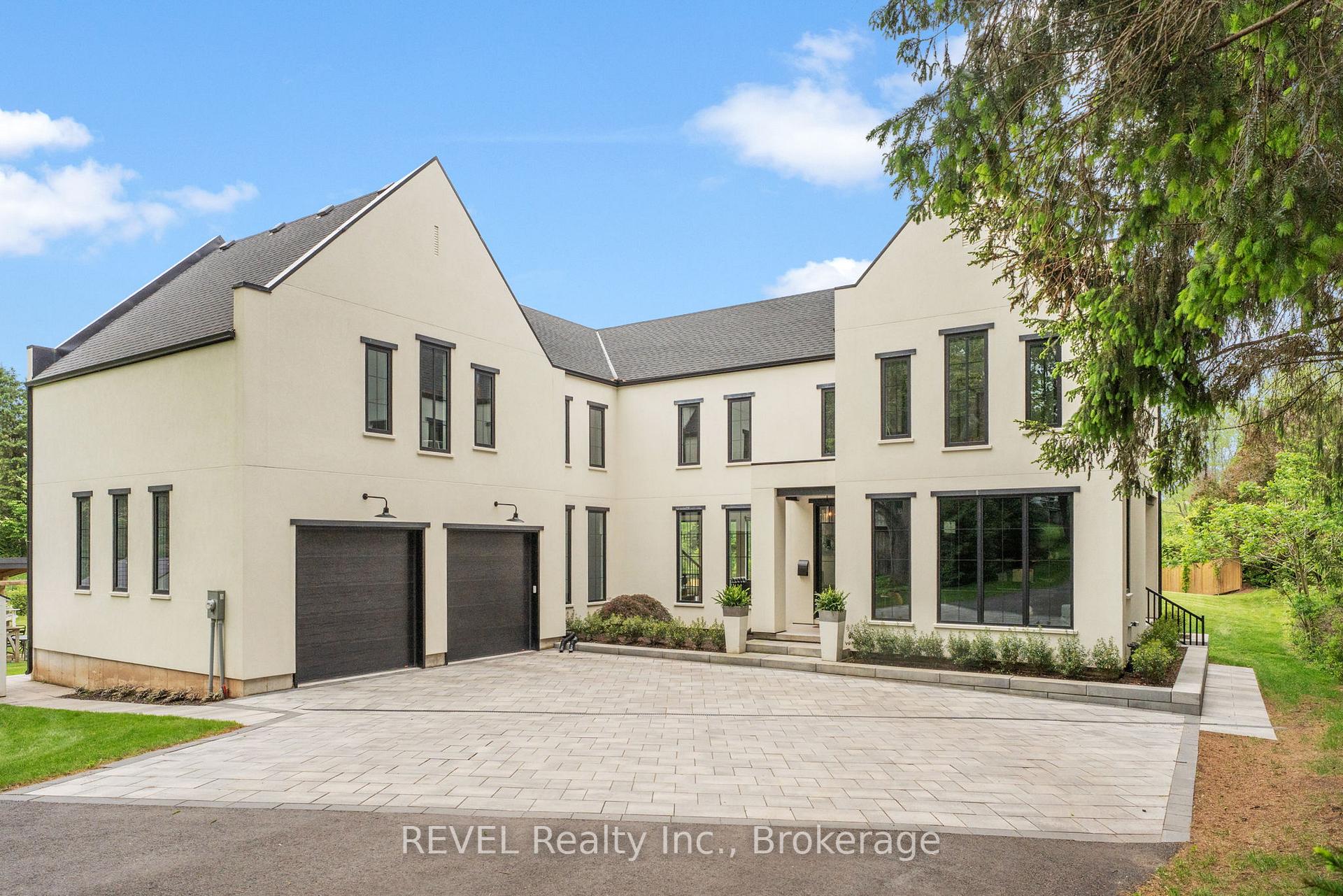 Front of 368 Canboro Road