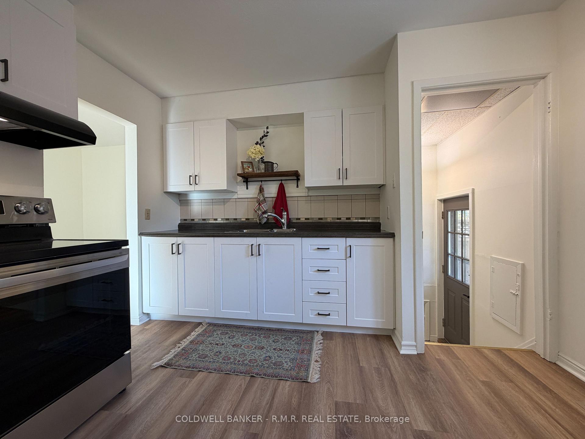 Photo 4 of 275 Silverbirch Drive, Newmarket, Bristol-London — HOMEH