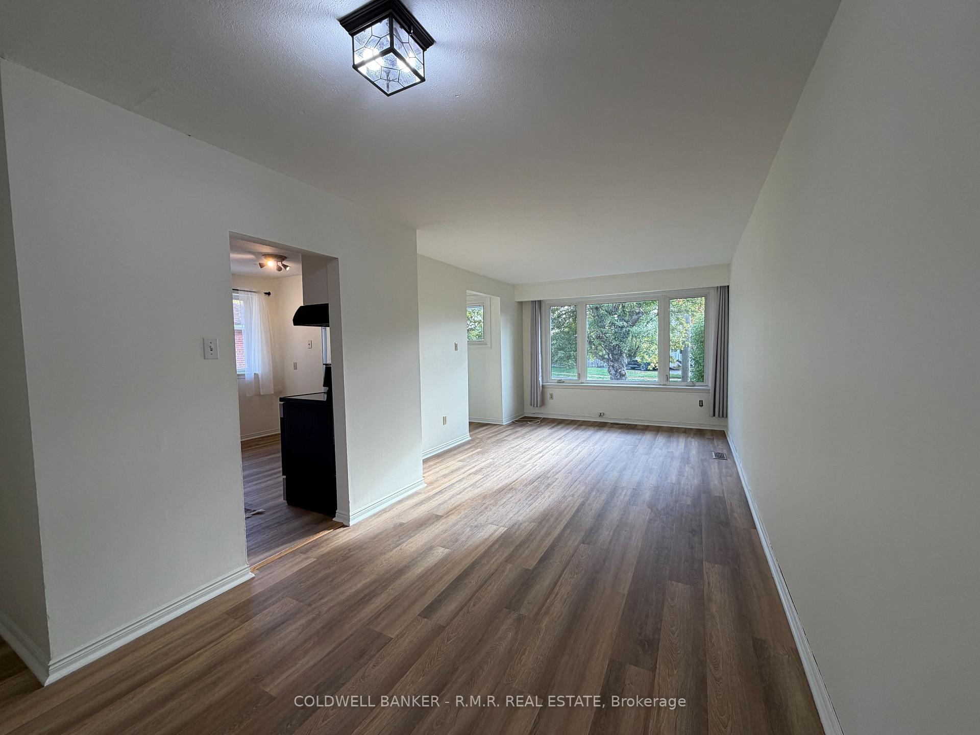 Photo 6 of 275 Silverbirch Drive, Newmarket, Bristol-London — HOMEH