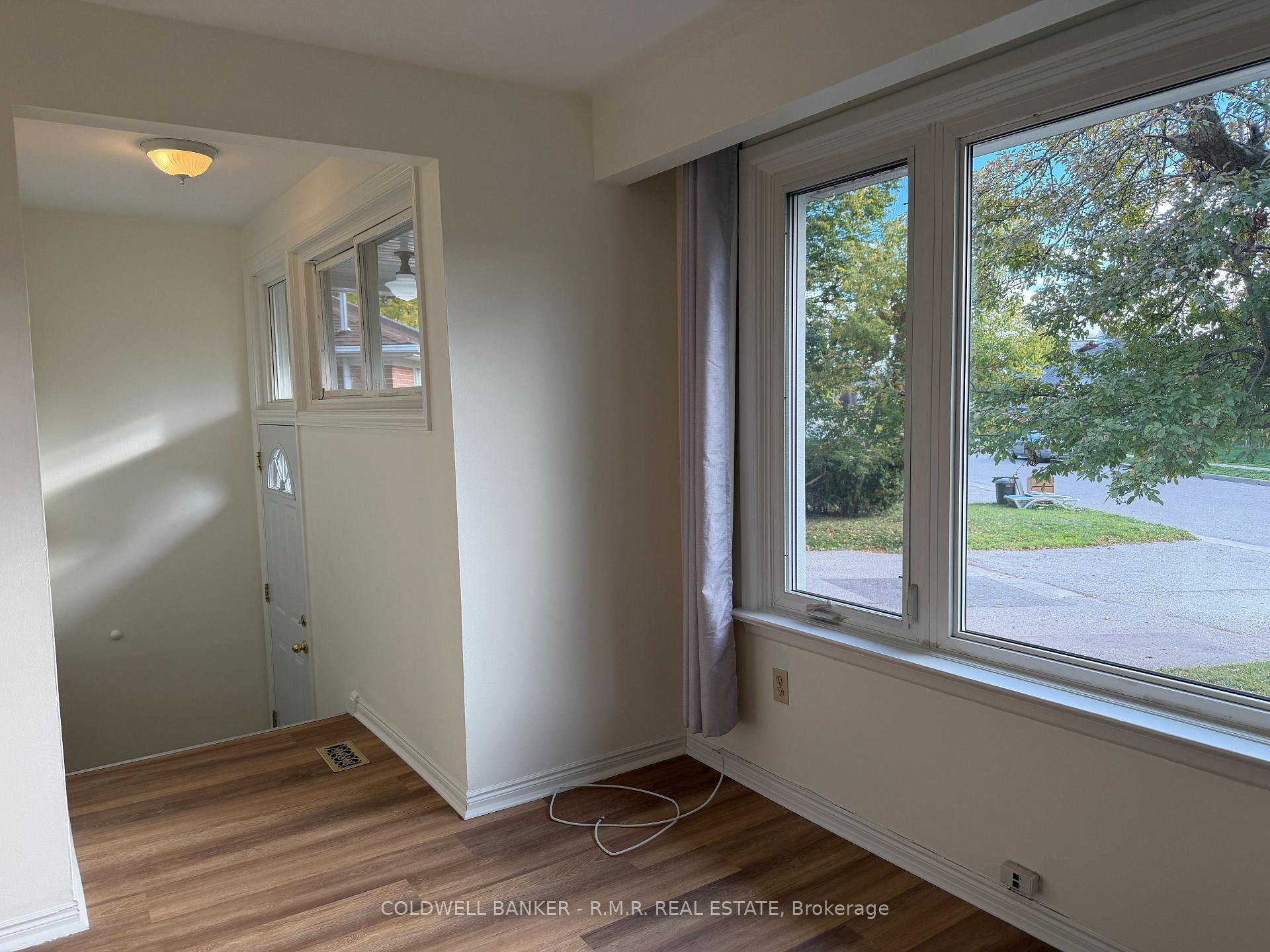 Photo 8 of 275 Silverbirch Drive, Newmarket, Bristol-London — HOMEH
