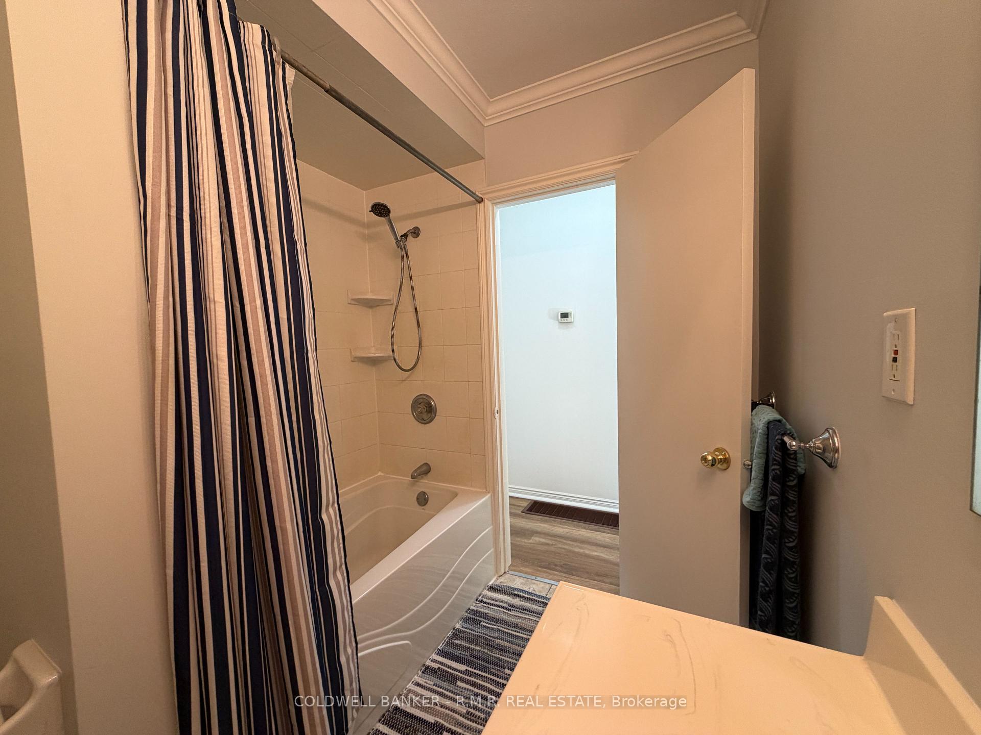 Photo 13 of 275 Silverbirch Drive, Newmarket, Bristol-London — HOMEH