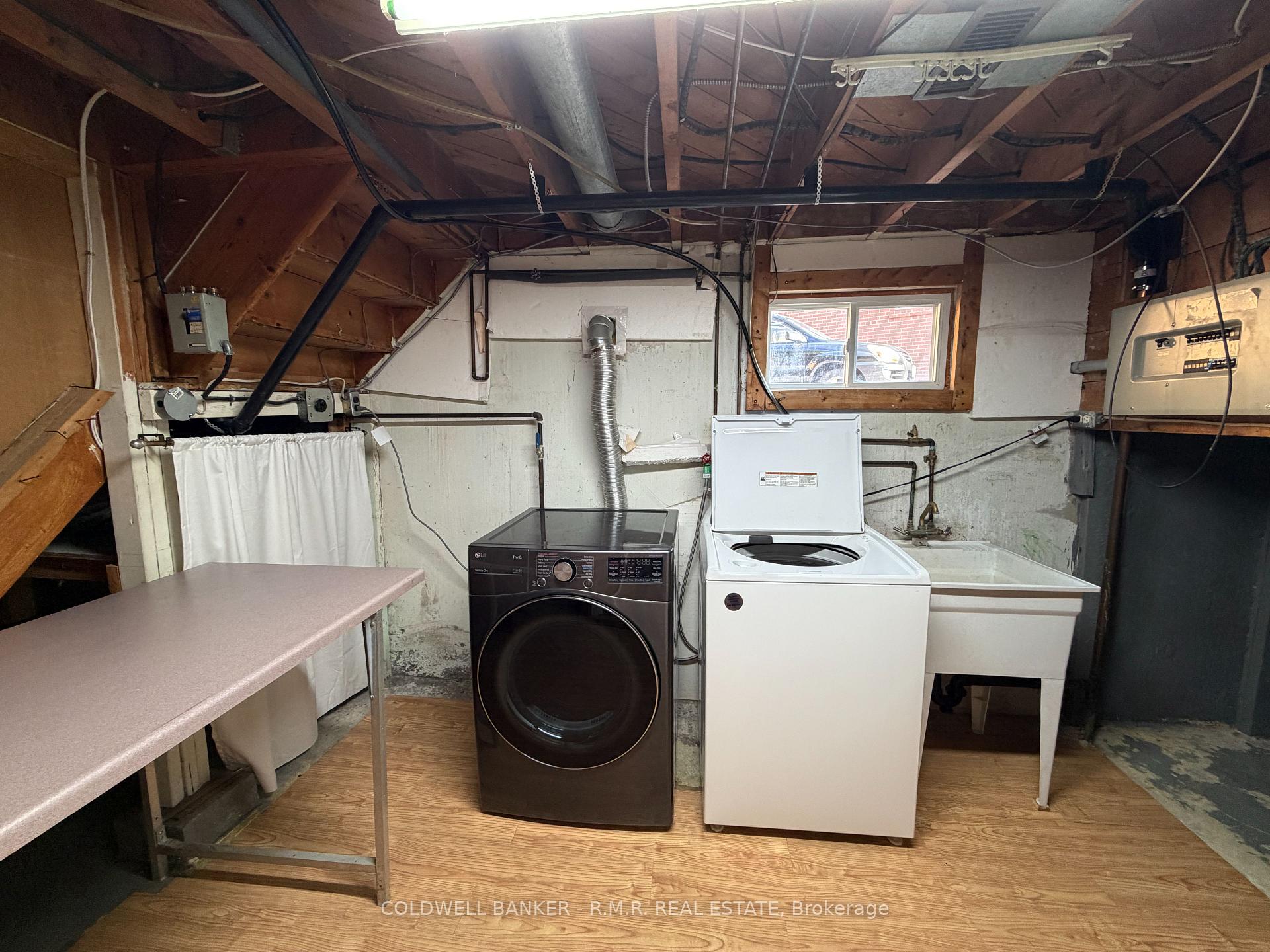 Photo 27 of 275 Silverbirch Drive, Newmarket, Bristol-London — HOMEH