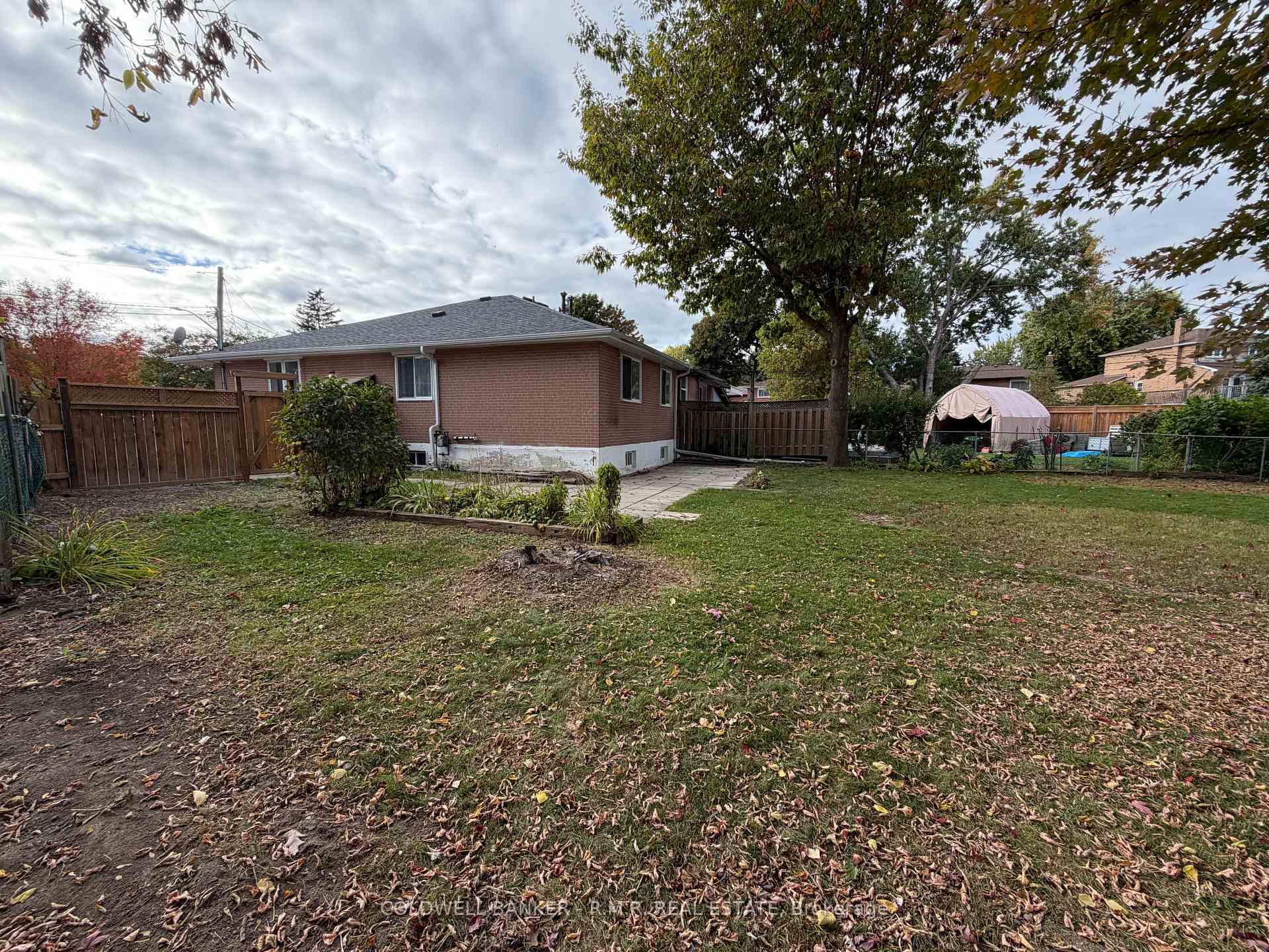 Photo 28 of 275 Silverbirch Drive, Newmarket, Bristol-London — HOMEH