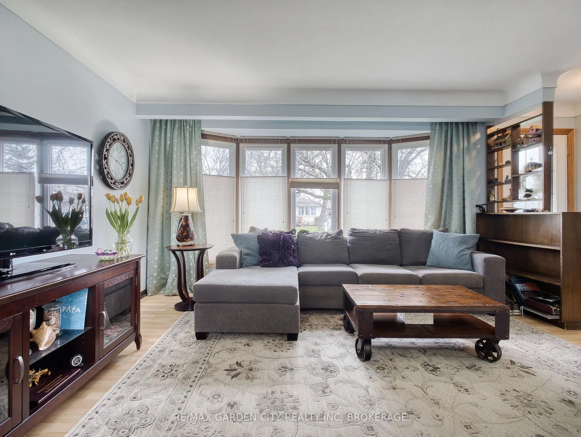Photo 7 of 102 Meredith Drive, St. Catharines, Carlton/Bunting — HOMEH