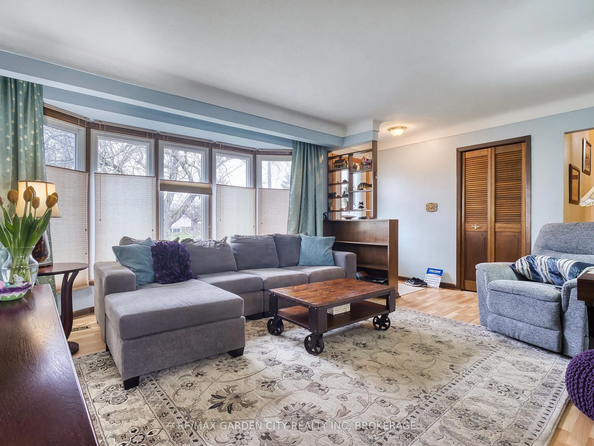 Photo 8 of 102 Meredith Drive, St. Catharines, Carlton/Bunting — HOMEH
