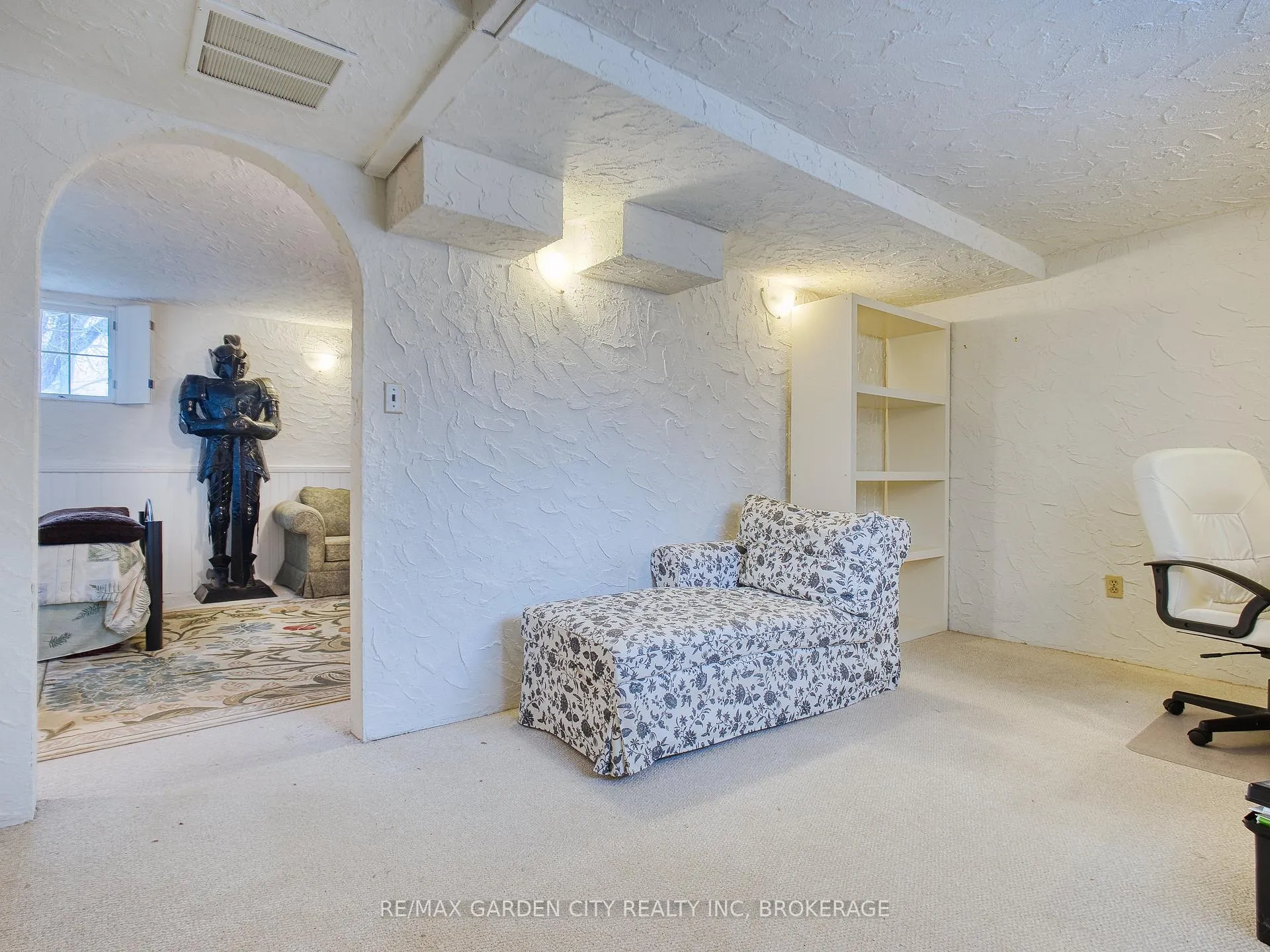 Photo 25 of 102 Meredith Drive, St. Catharines, Carlton/Bunting — HOMEH