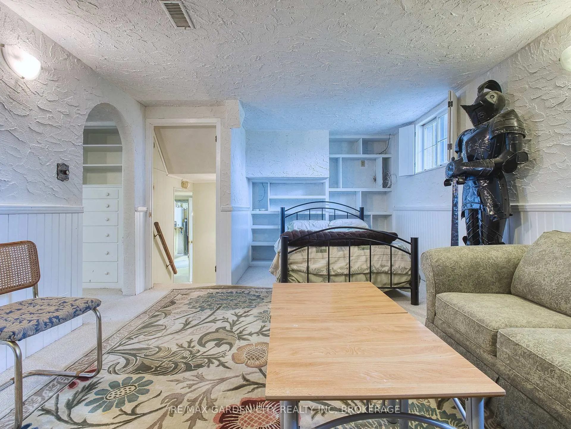 Photo 27 of 102 Meredith Drive, St. Catharines, Carlton/Bunting — HOMEH