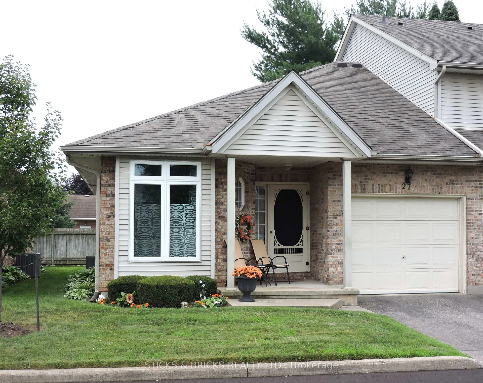 Photo 2 of Unit 27, 5070 Drummond Road, Niagara Falls, Cherrywood — HOMEH