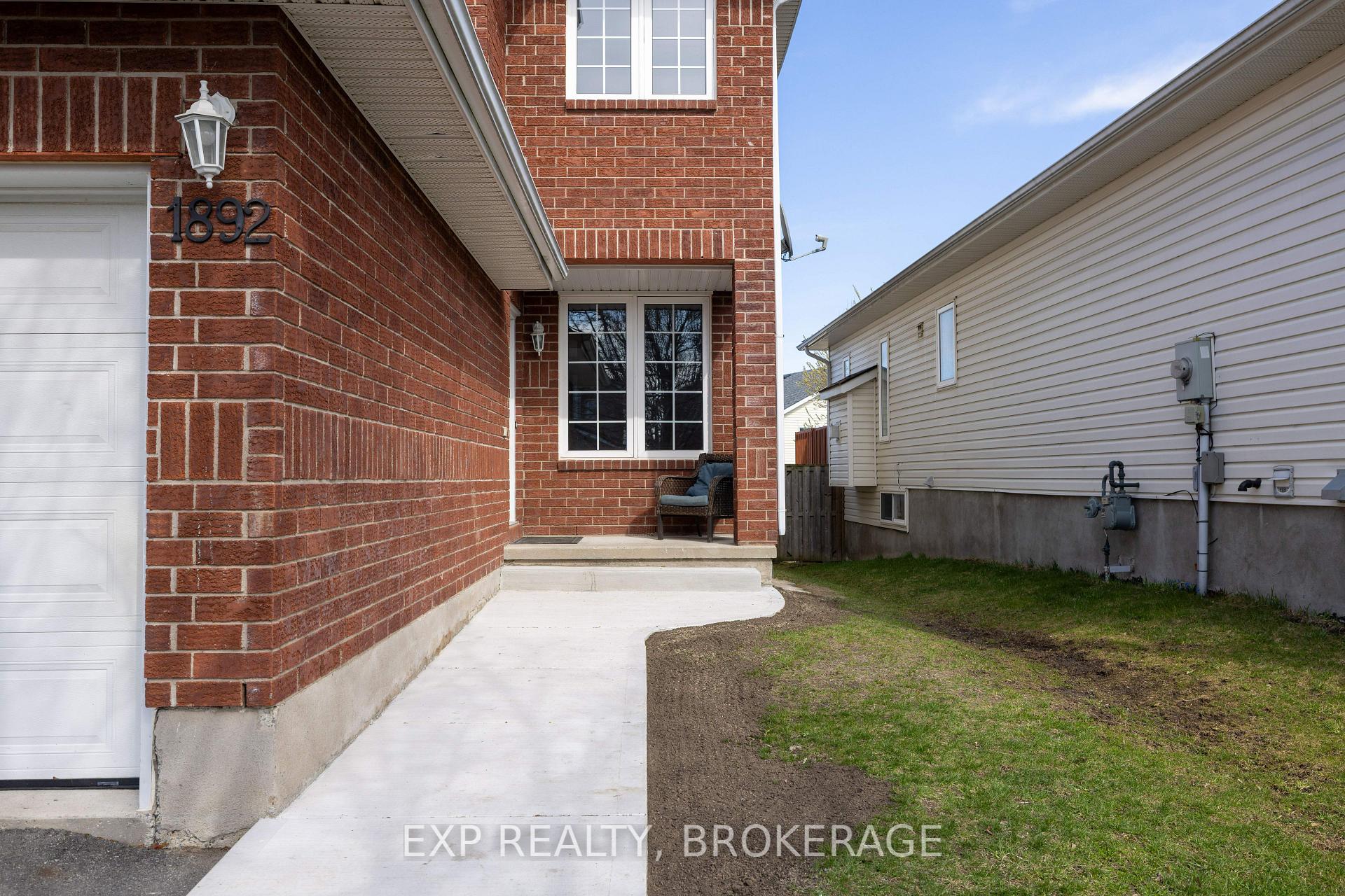 Photo 4 of 1892 Berrywood Crescent, Kingston, City Northwest — HOMEH