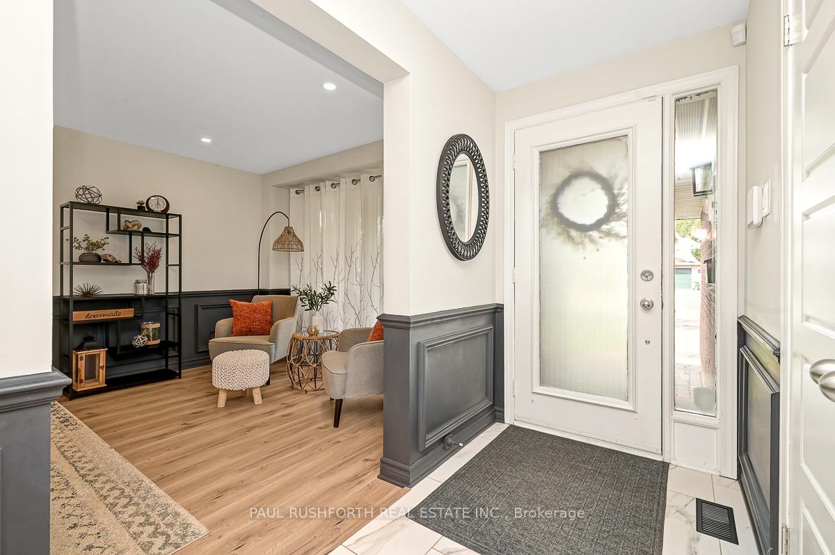 Photo 3 of 6118 Silverbirch Street, Ottawa, Chapel Hill South - Orleans Village — HOMEH