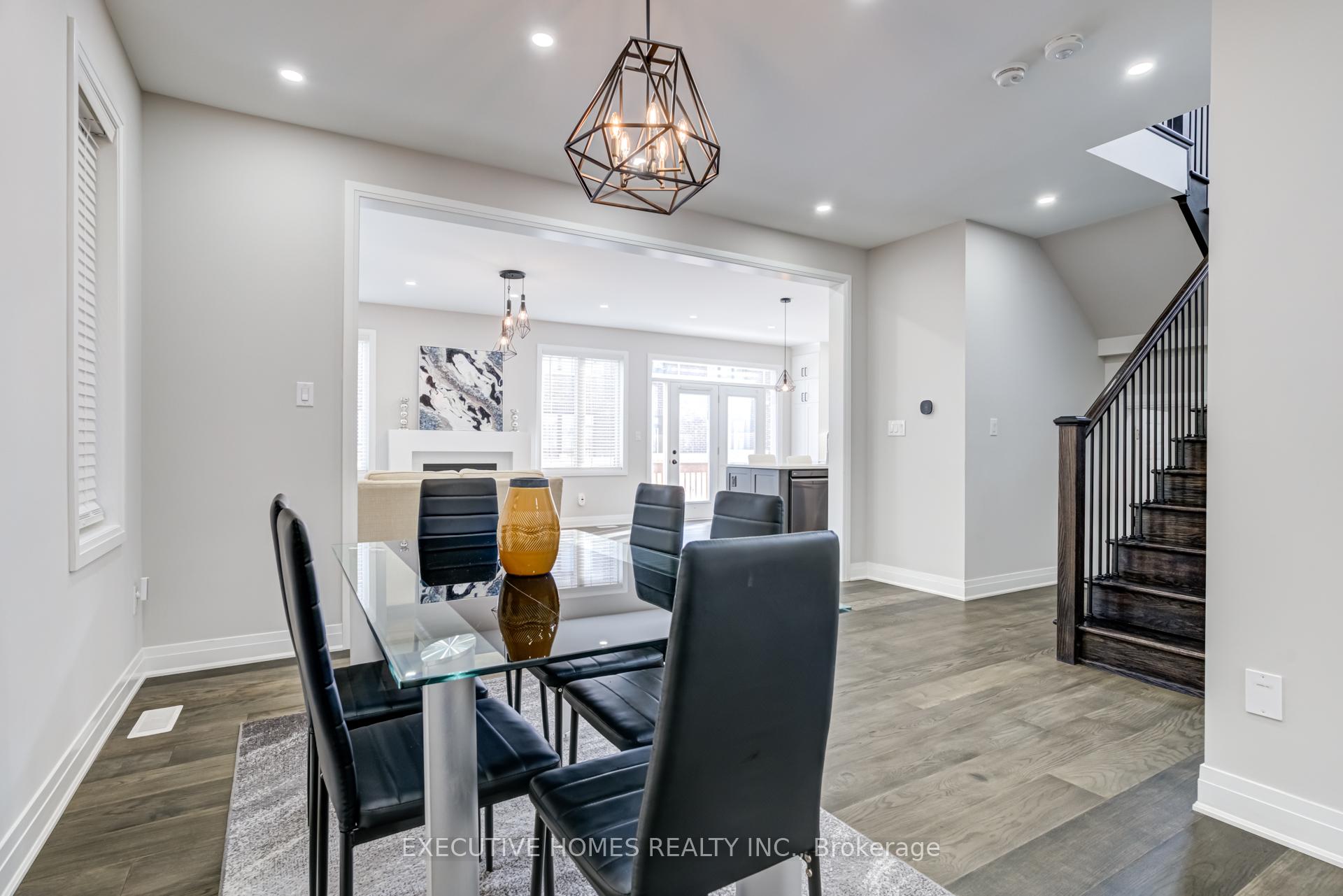 Photo 8 of 1586 Severn Drive, Milton, Bowes — HOMEH