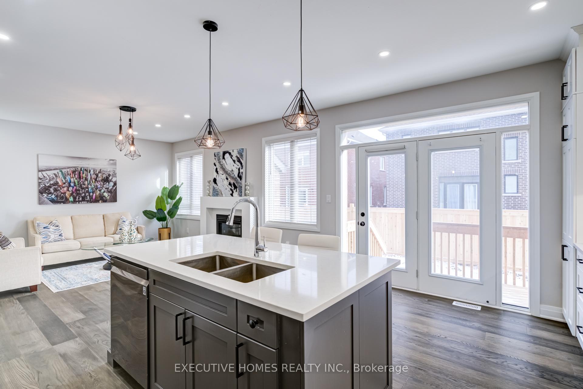 Photo 14 of 1586 Severn Drive, Milton, Bowes — HOMEH