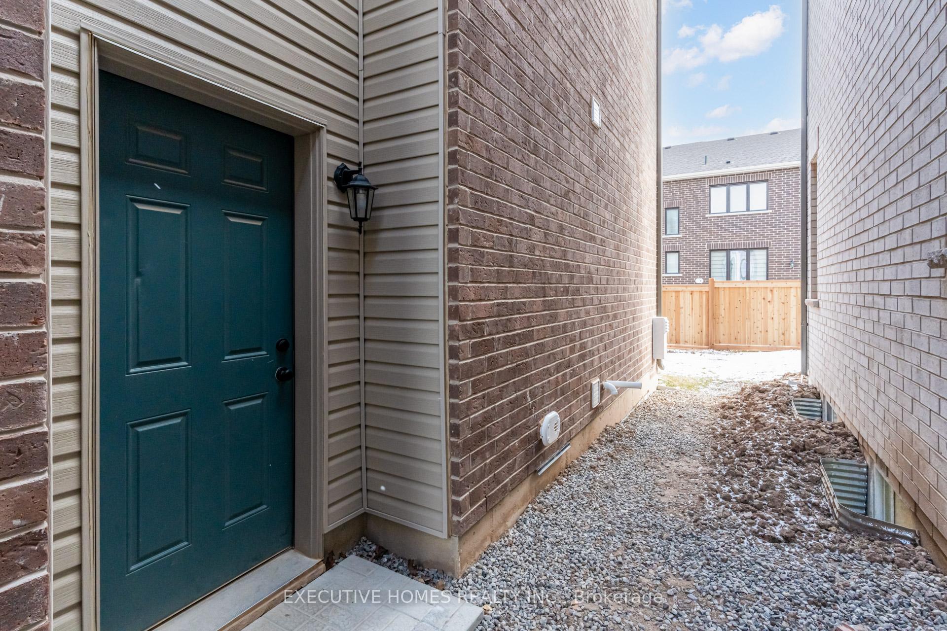 Photo 35 of 1586 Severn Drive, Milton, Bowes — HOMEH