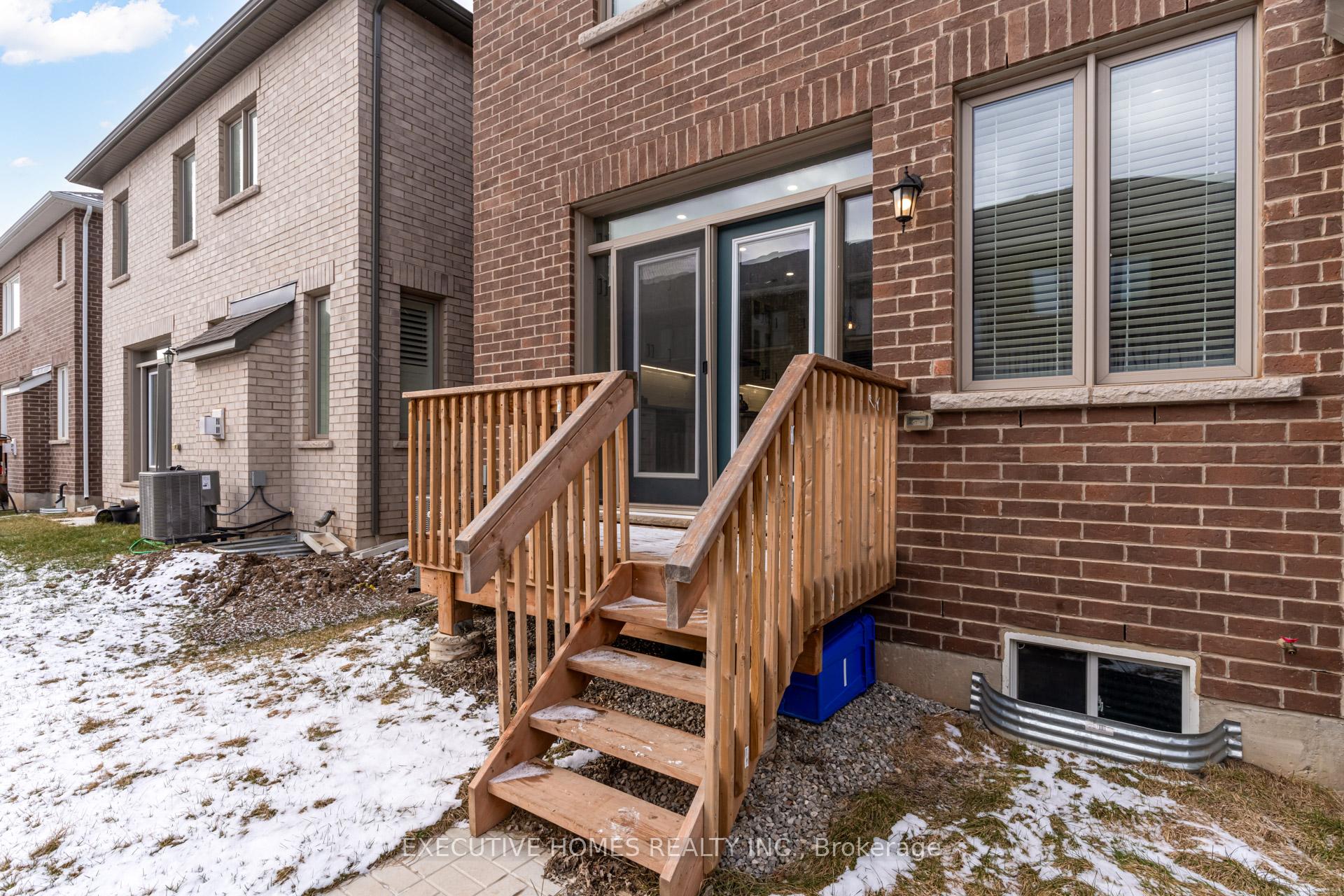 Photo 37 of 1586 Severn Drive, Milton, Bowes — HOMEH