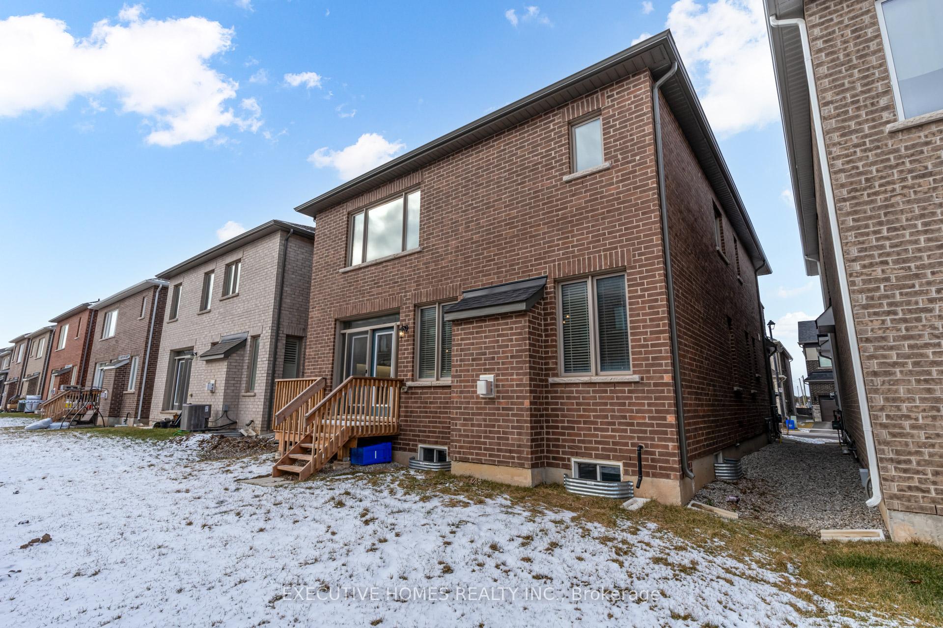 Photo 39 of 1586 Severn Drive, Milton, Bowes — HOMEH