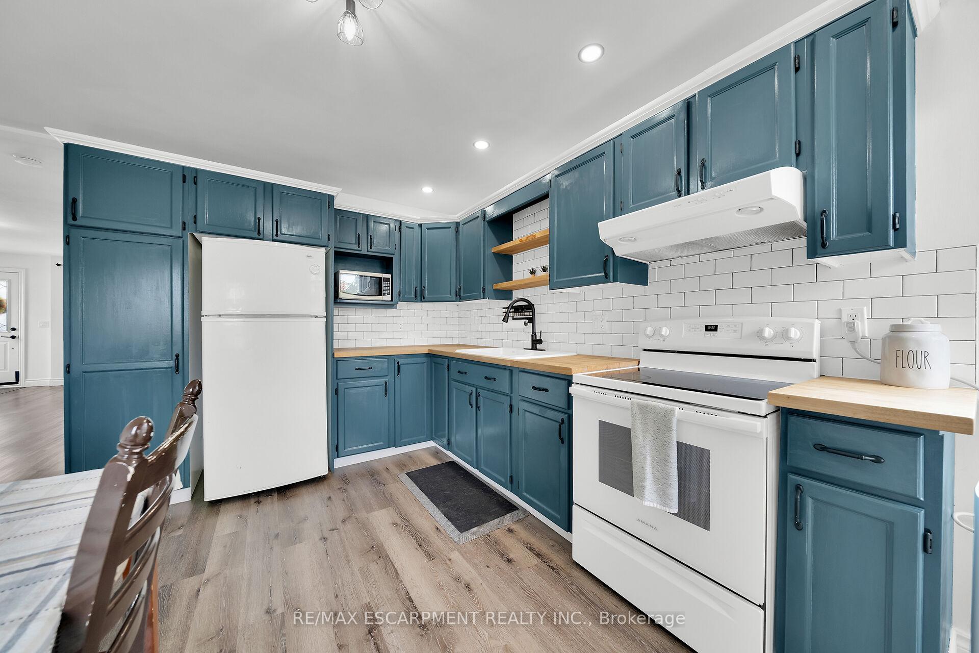 Photo 16 of 14 Potts Road, Norfolk, Simcoe — HOMEH