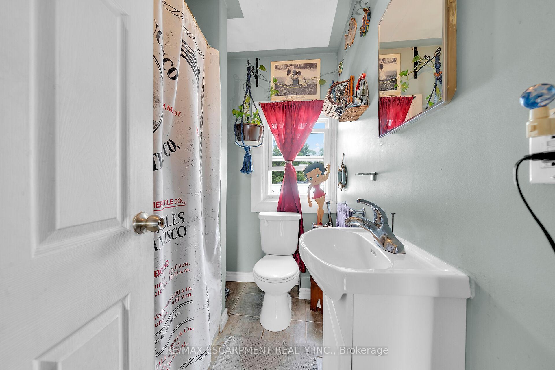 Photo 34 of 14 Potts Road, Norfolk, Simcoe — HOMEH