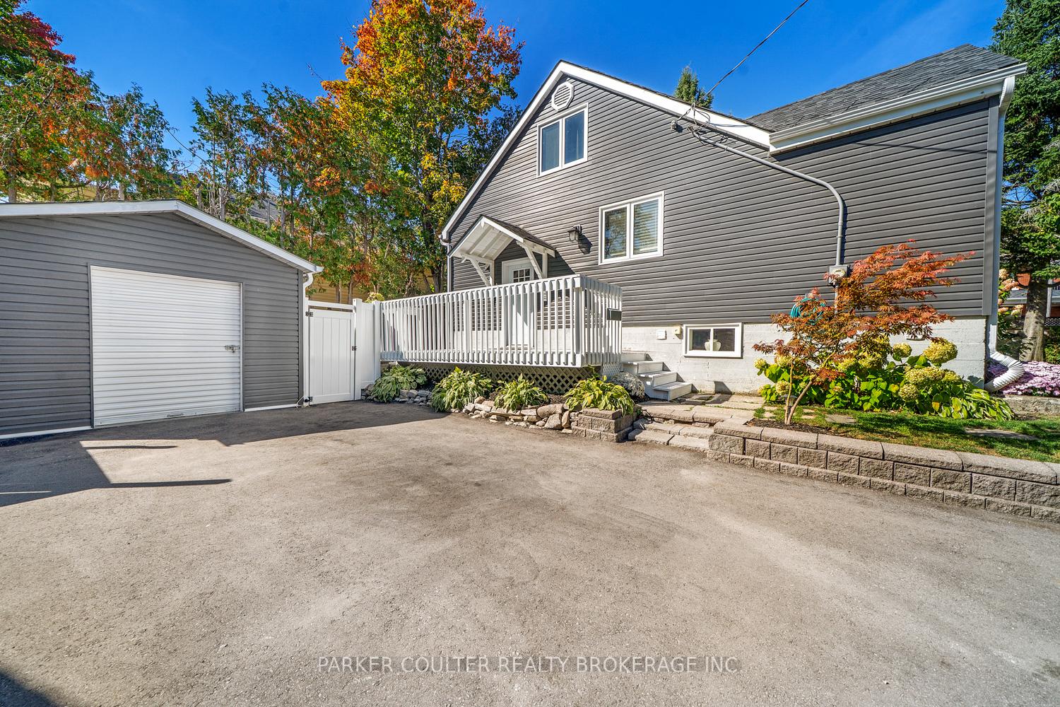 Photo 3 of 45 Bleeker Street, Orillia — HOMEH