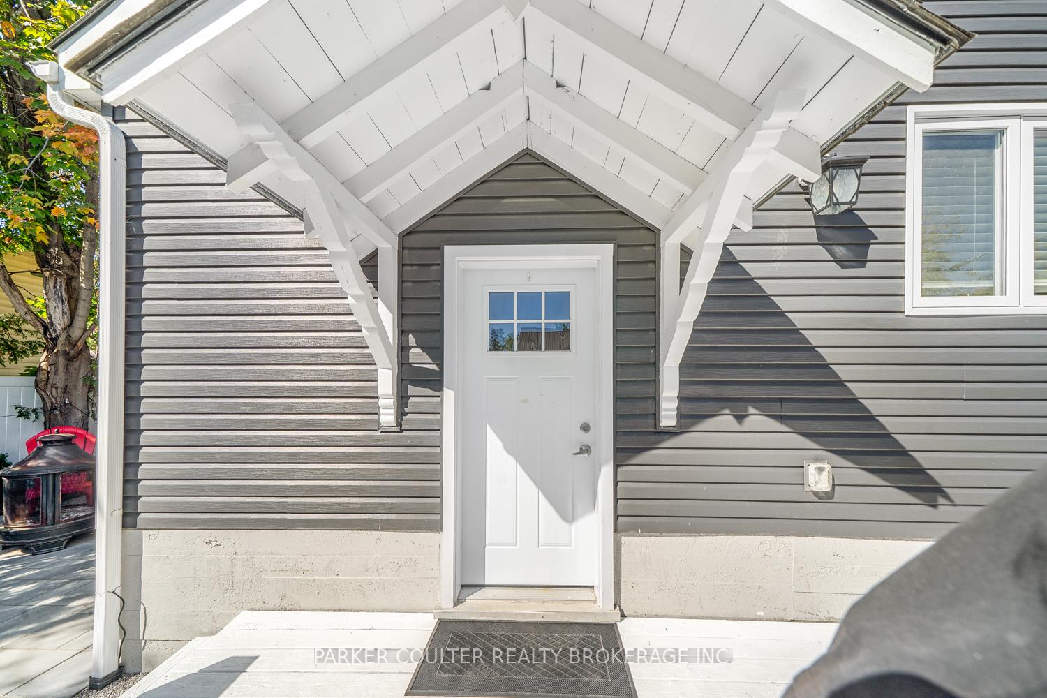Photo 5 of 45 Bleeker Street, Orillia — HOMEH