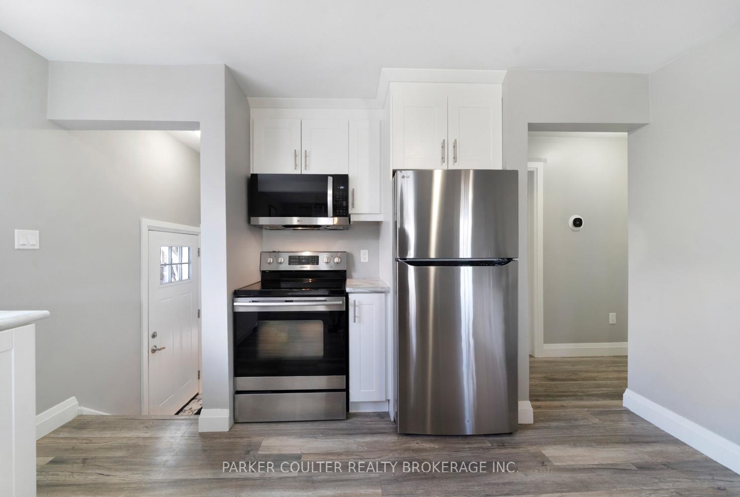 Photo 10 of 45 Bleeker Street, Orillia — HOMEH