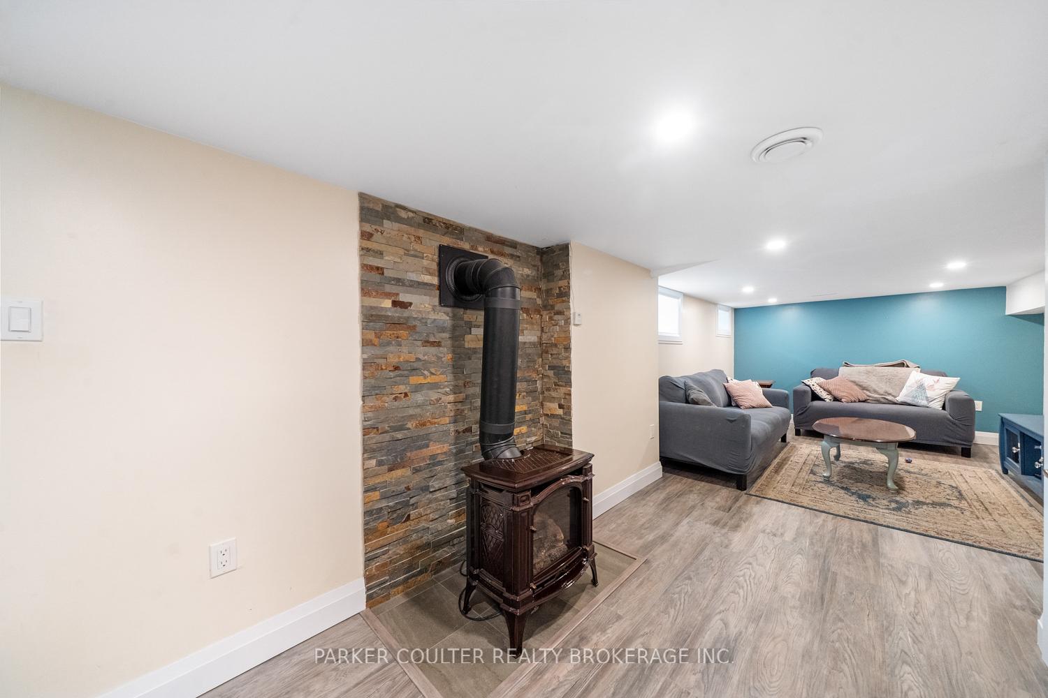 Photo 28 of 45 Bleeker Street, Orillia — HOMEH