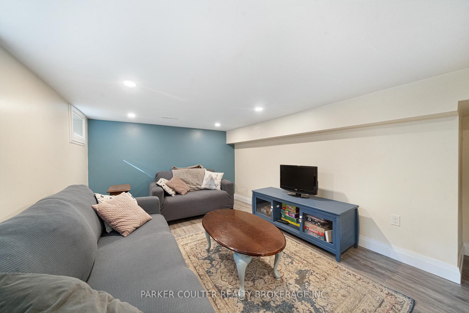 Photo 31 of 45 Bleeker Street, Orillia — HOMEH